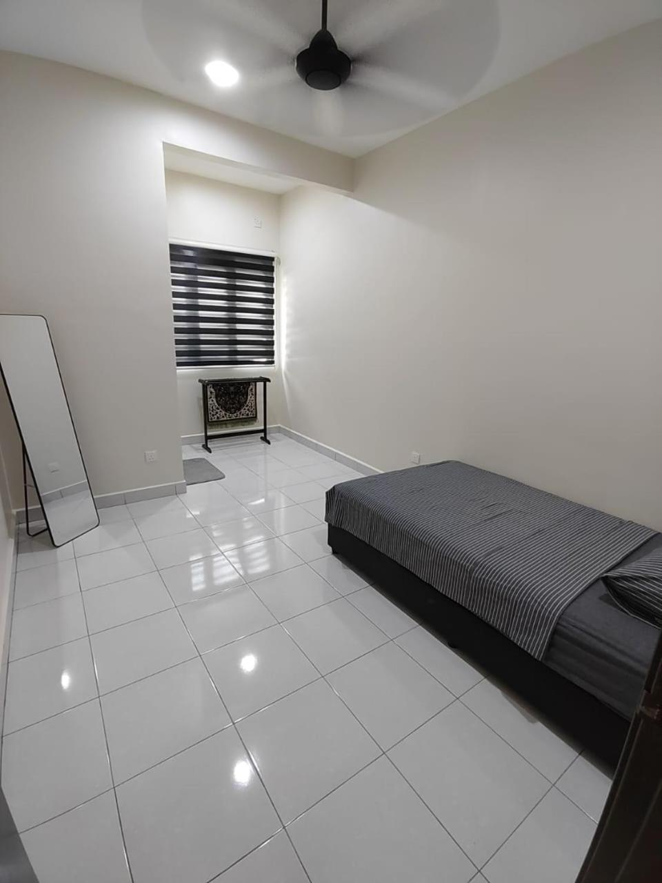 Four-Bedroom House photo 2