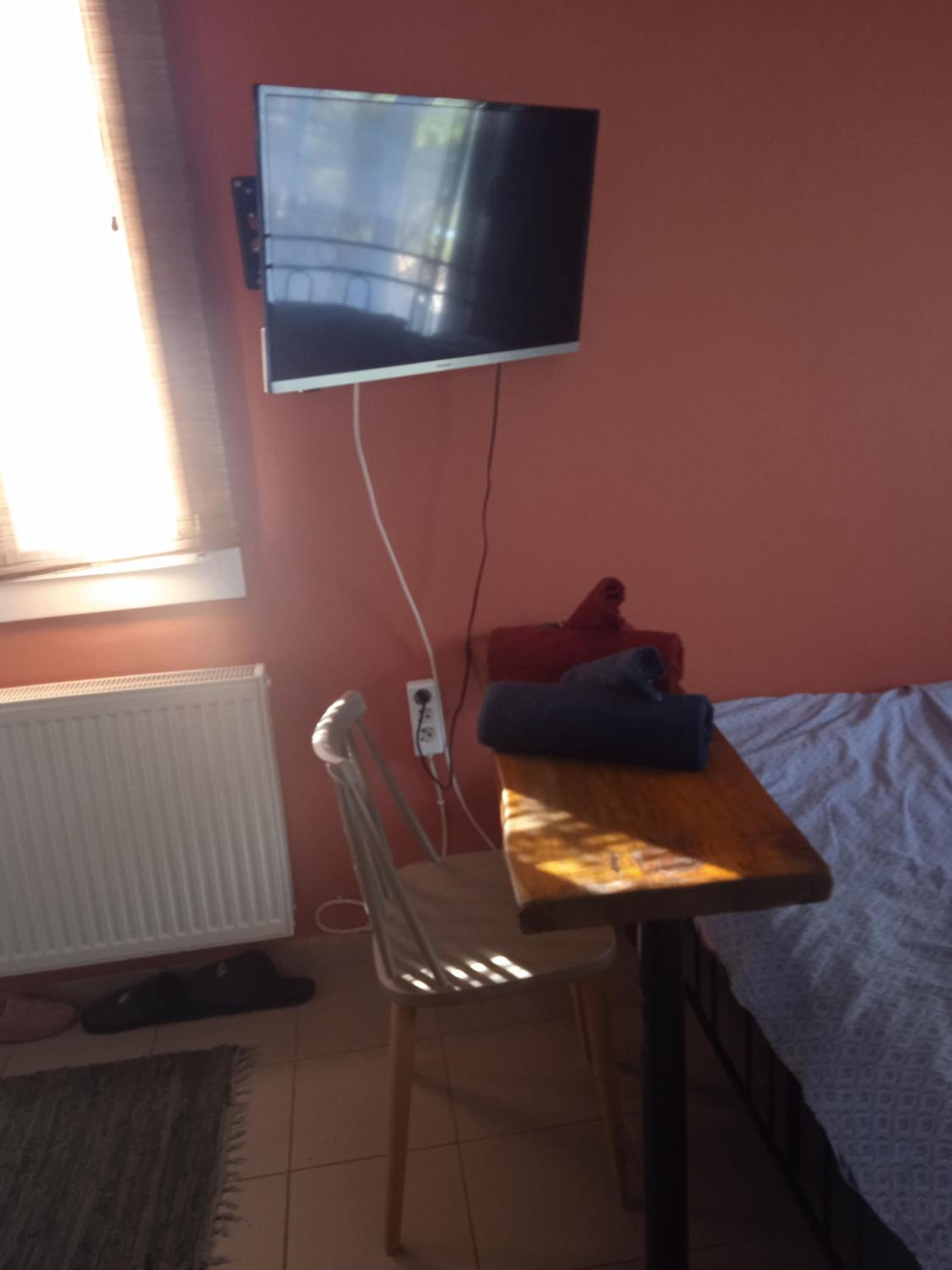 One-Bedroom Apartment - Photo 9