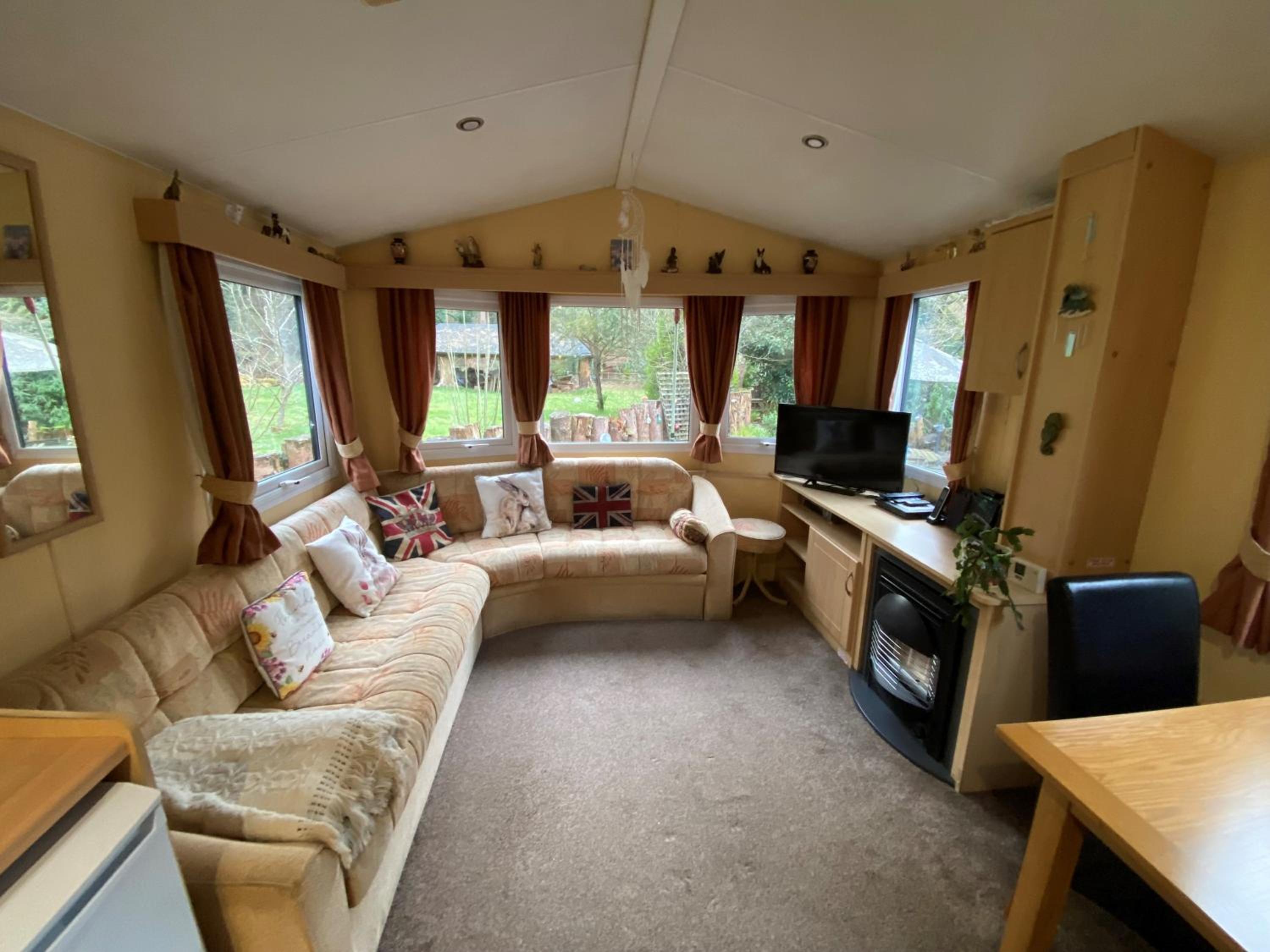 Two-Bedroom House photo 2
