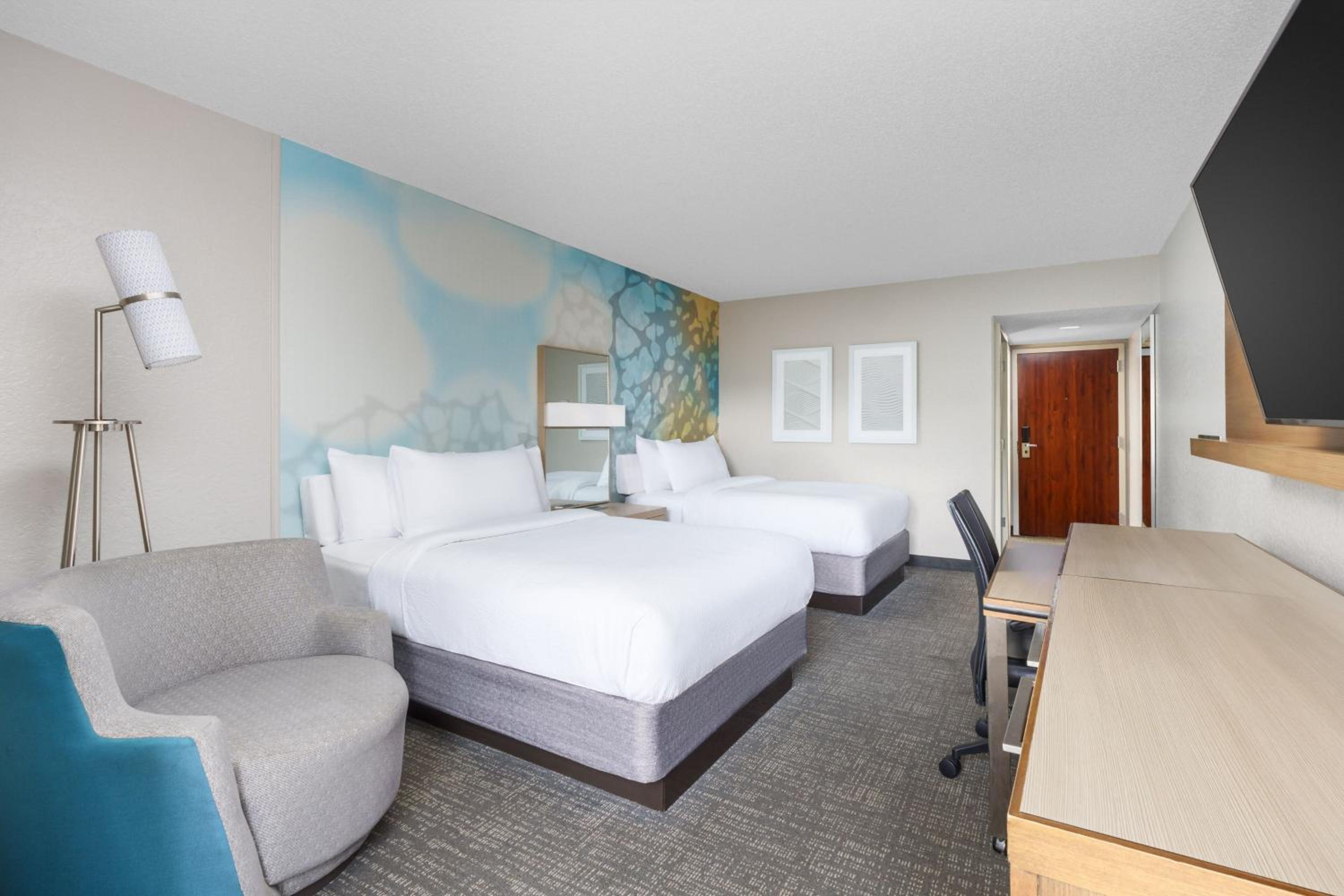 Deluxe Double Room with Two Double Beds, Courtyard view, Balcony
