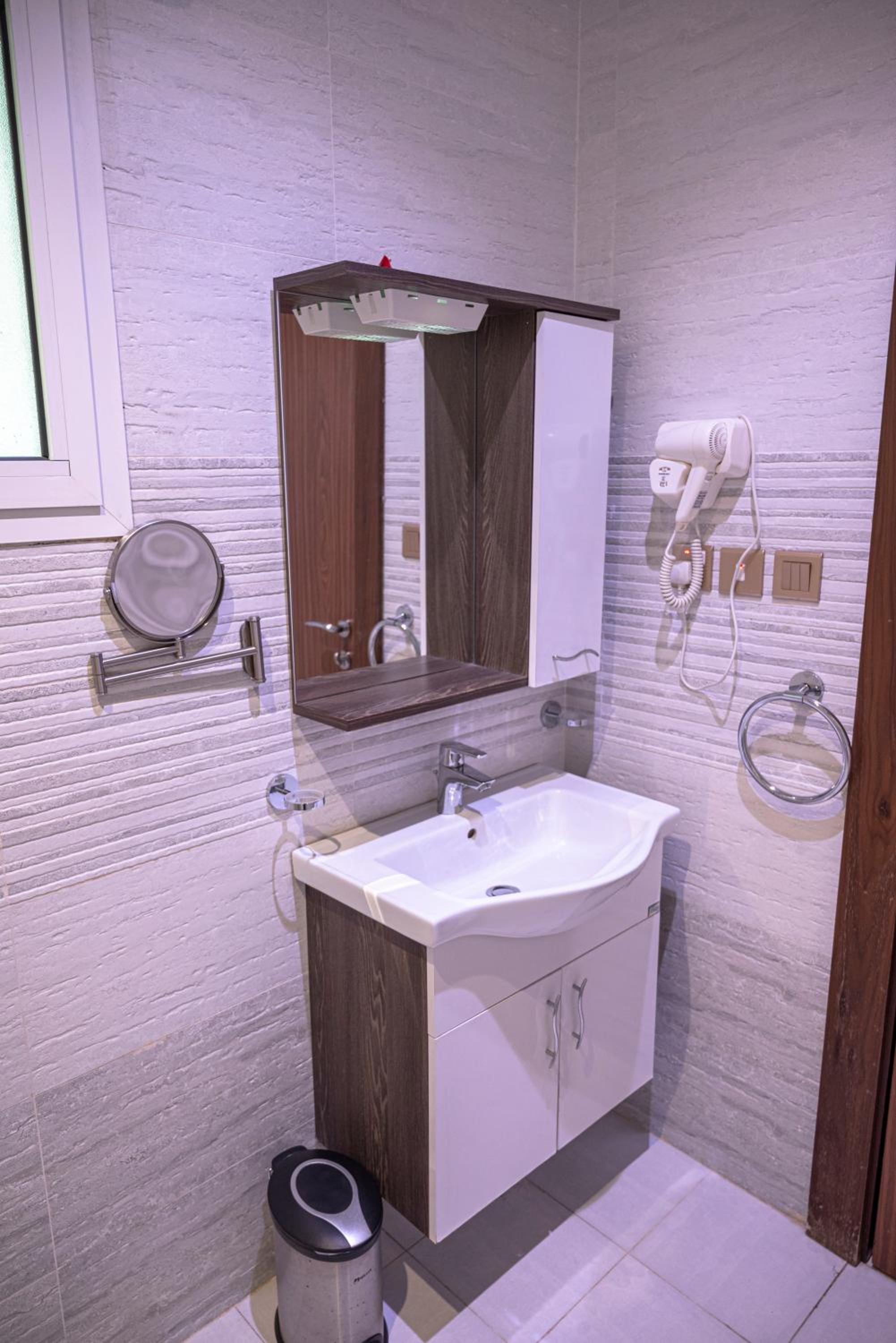 One-Bedroom Suite