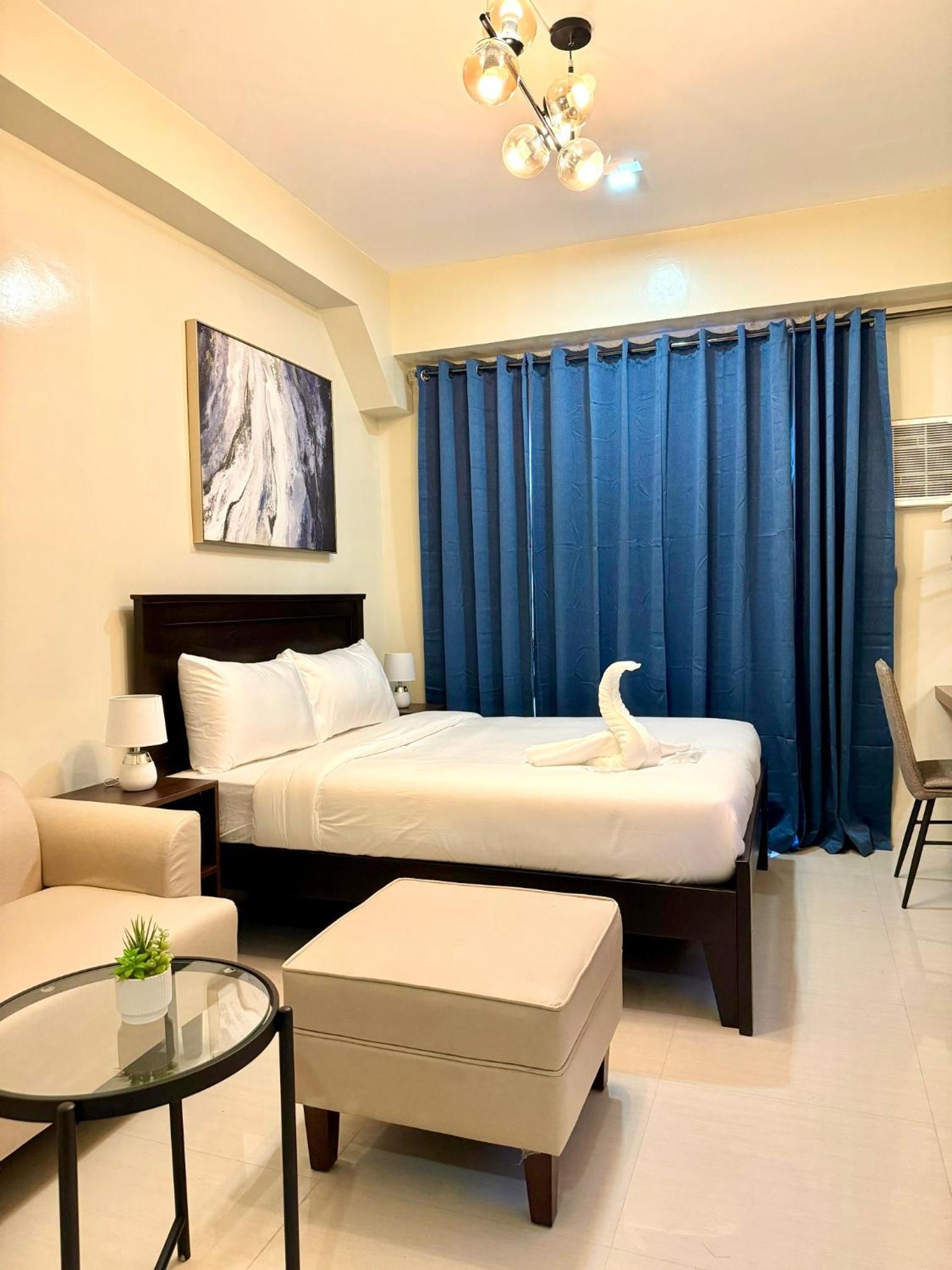 Deluxe Double or Twin Room with City View - Photo 1