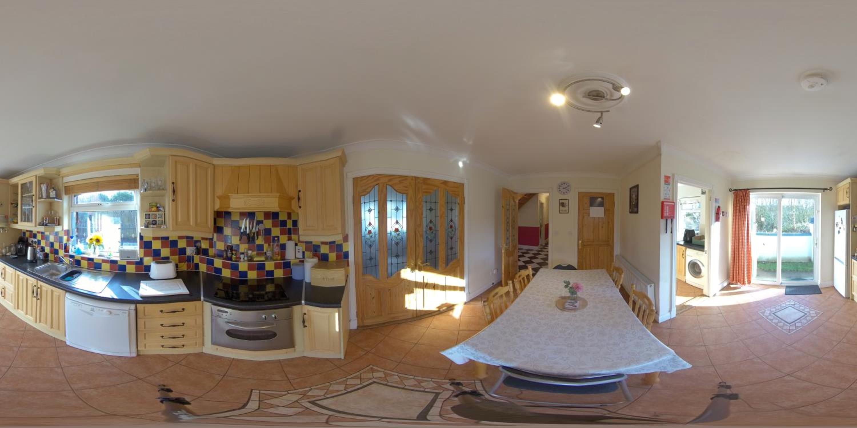 Four-Bedroom House photo 2