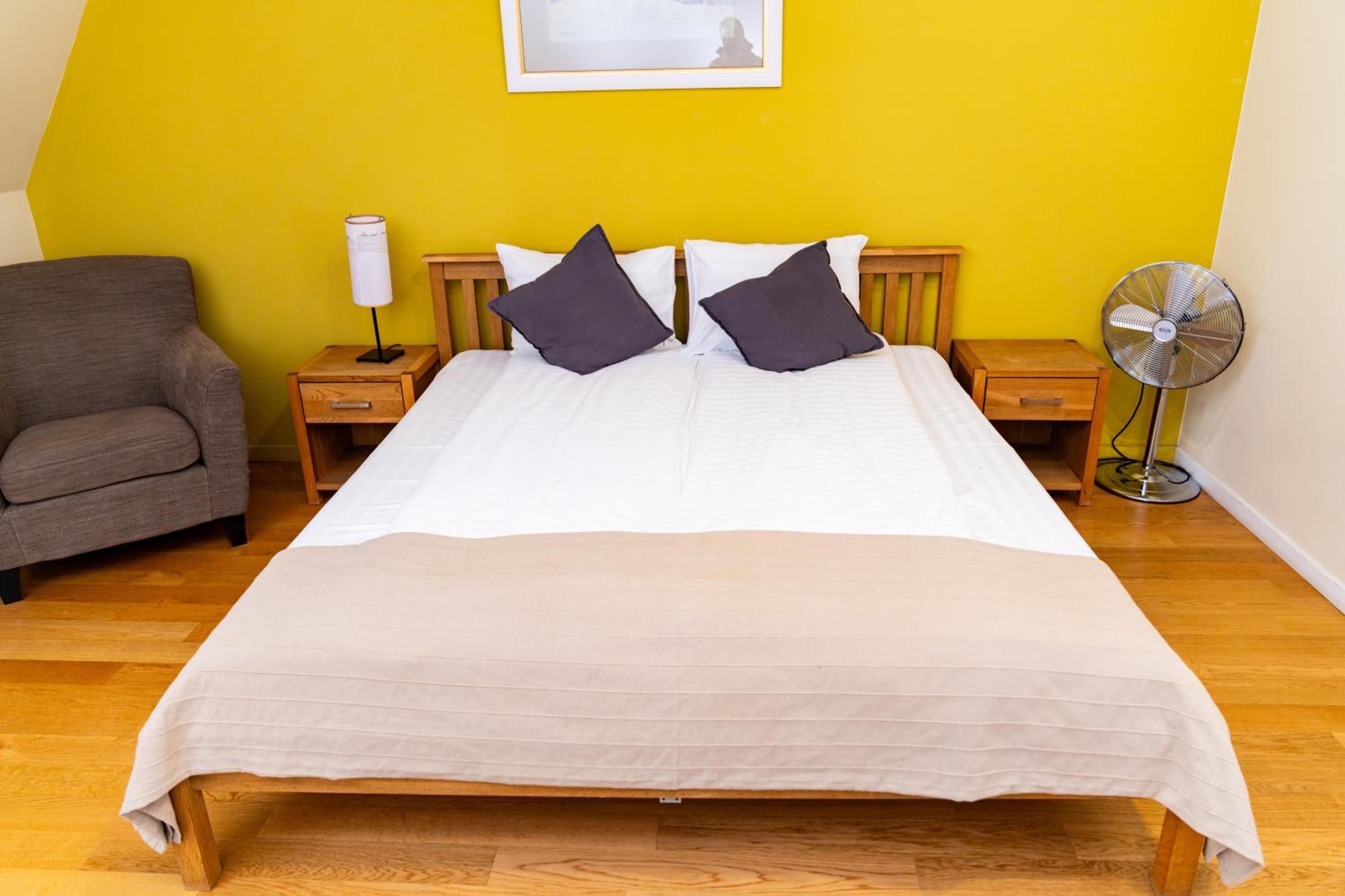 Deluxe Family Suite - Photo 3