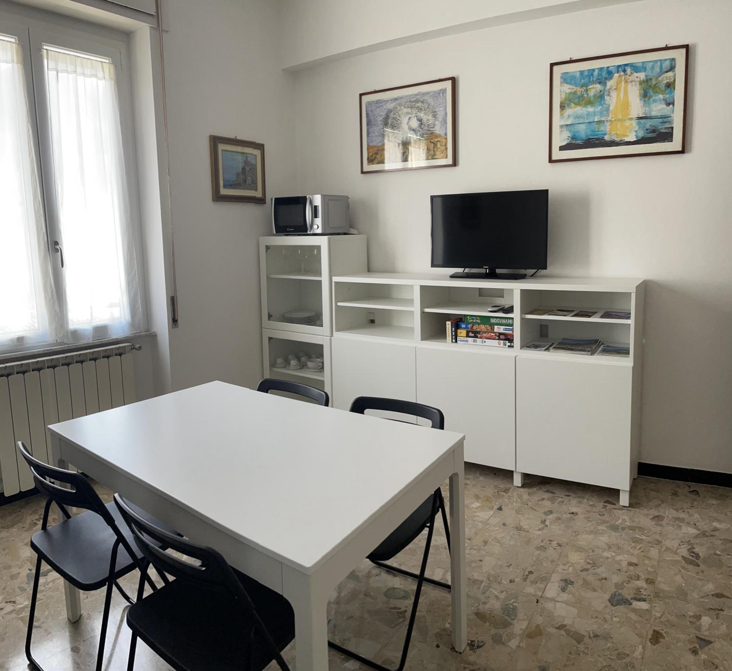 Two-Bedroom Apartment - Photo 30