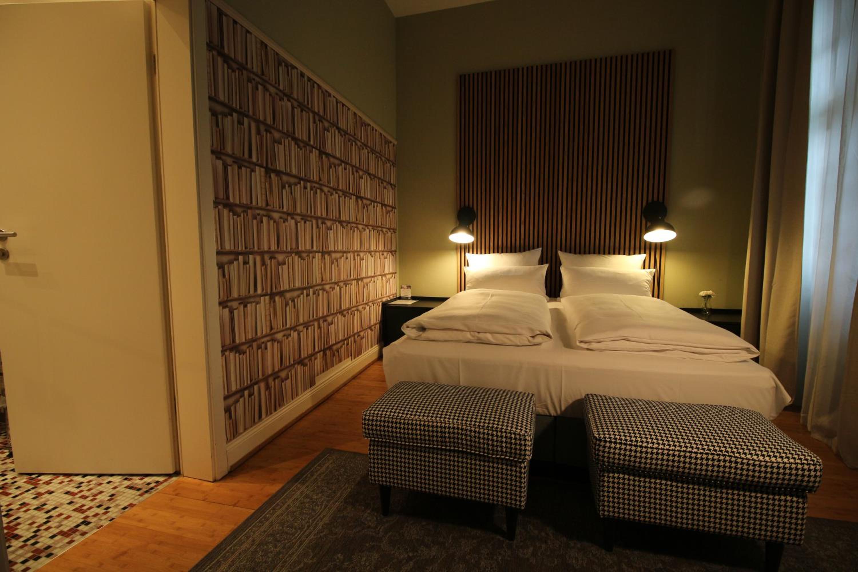 Small Double Room - Photo 21