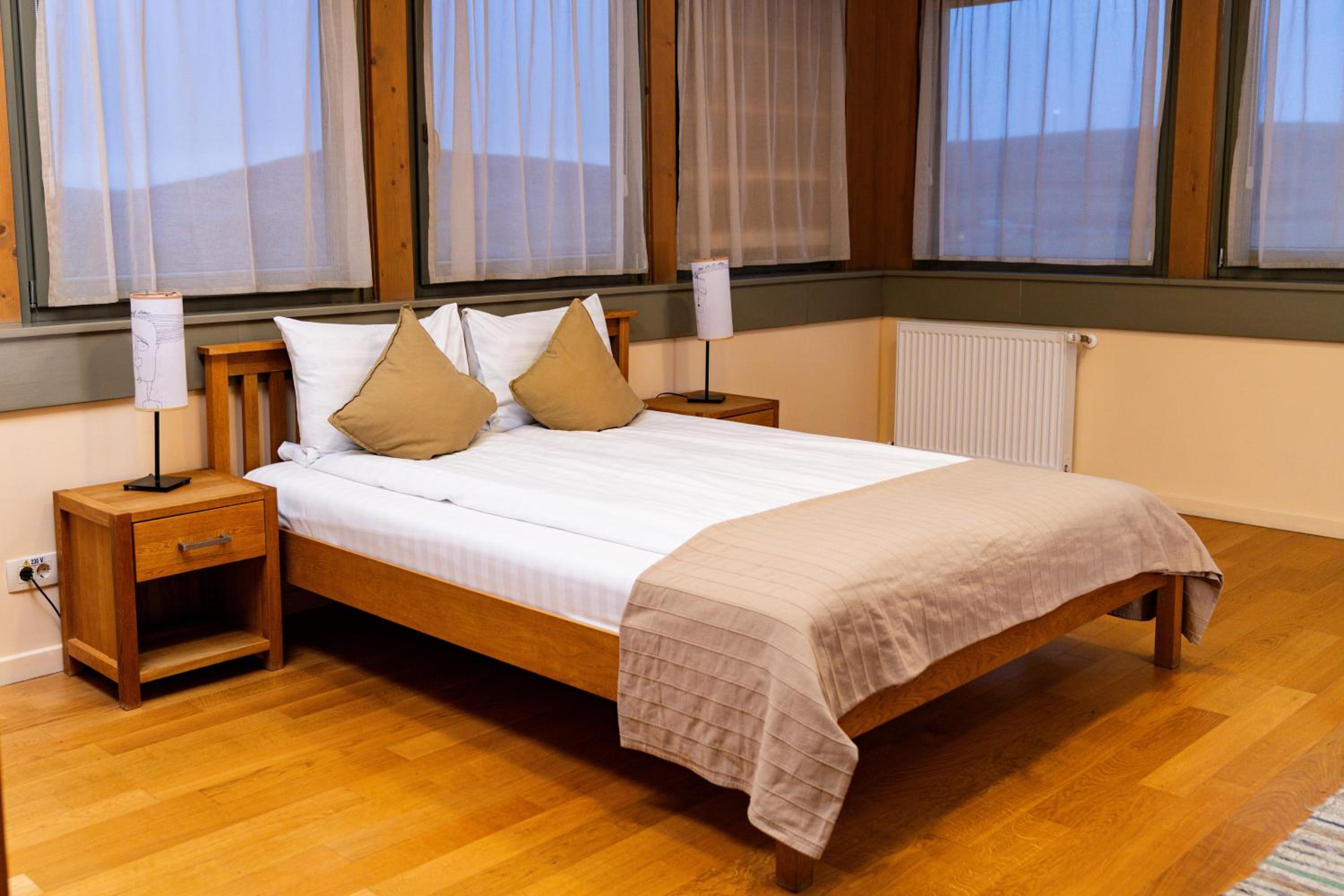 Suite with Mountain View - Photo 9
