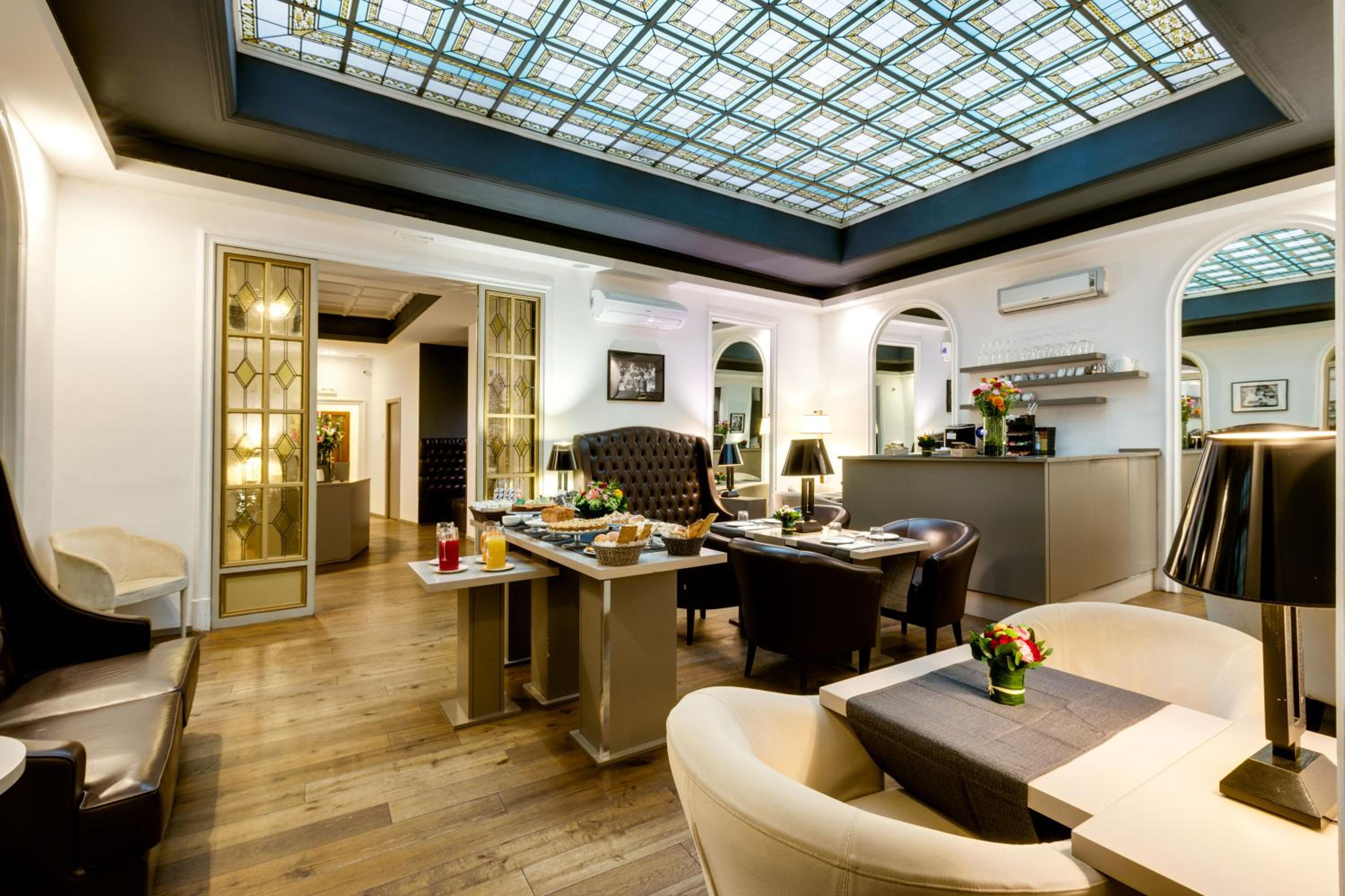 Luxury Suite with Waterfall photo 3