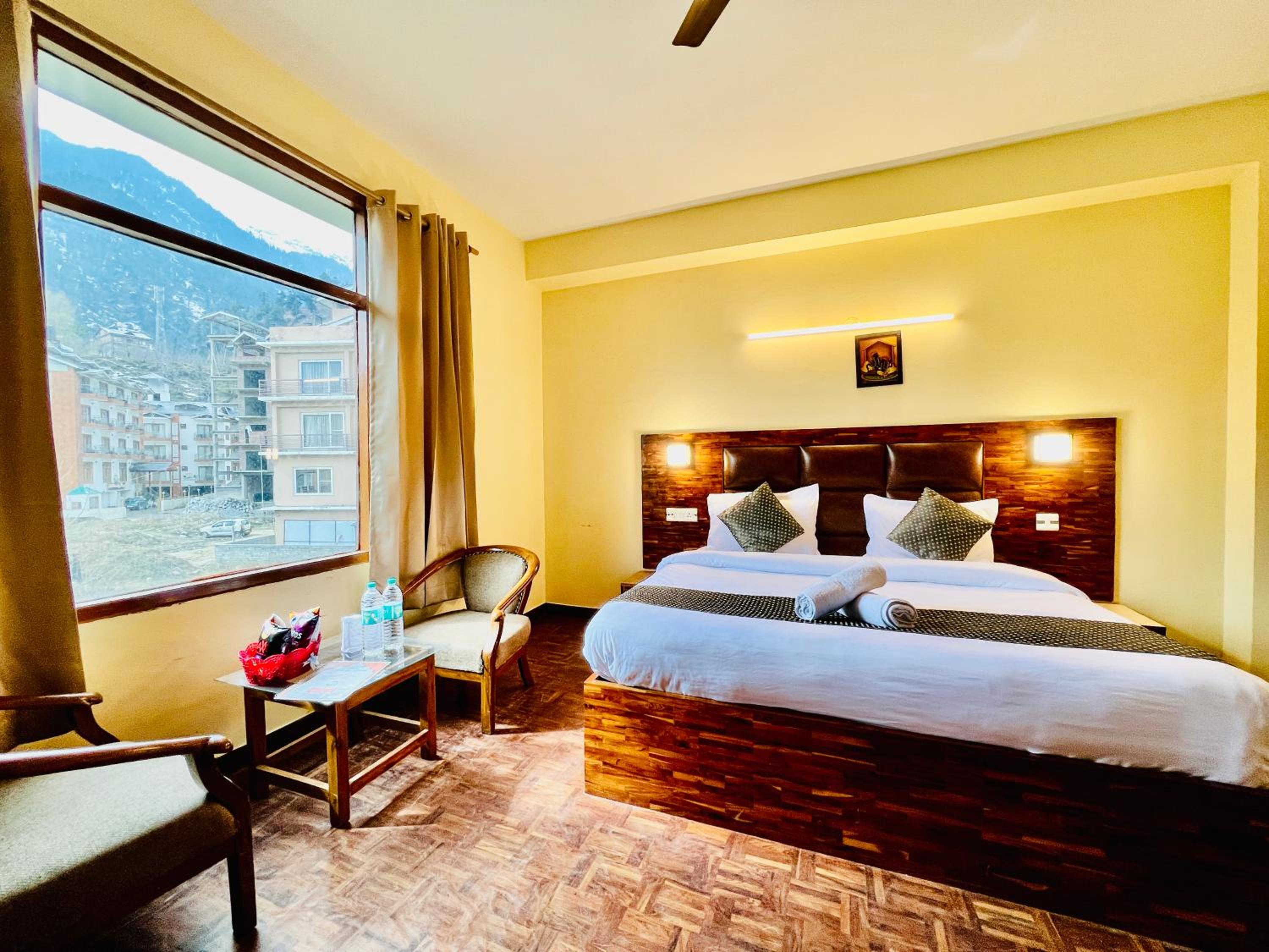 Superior King Room