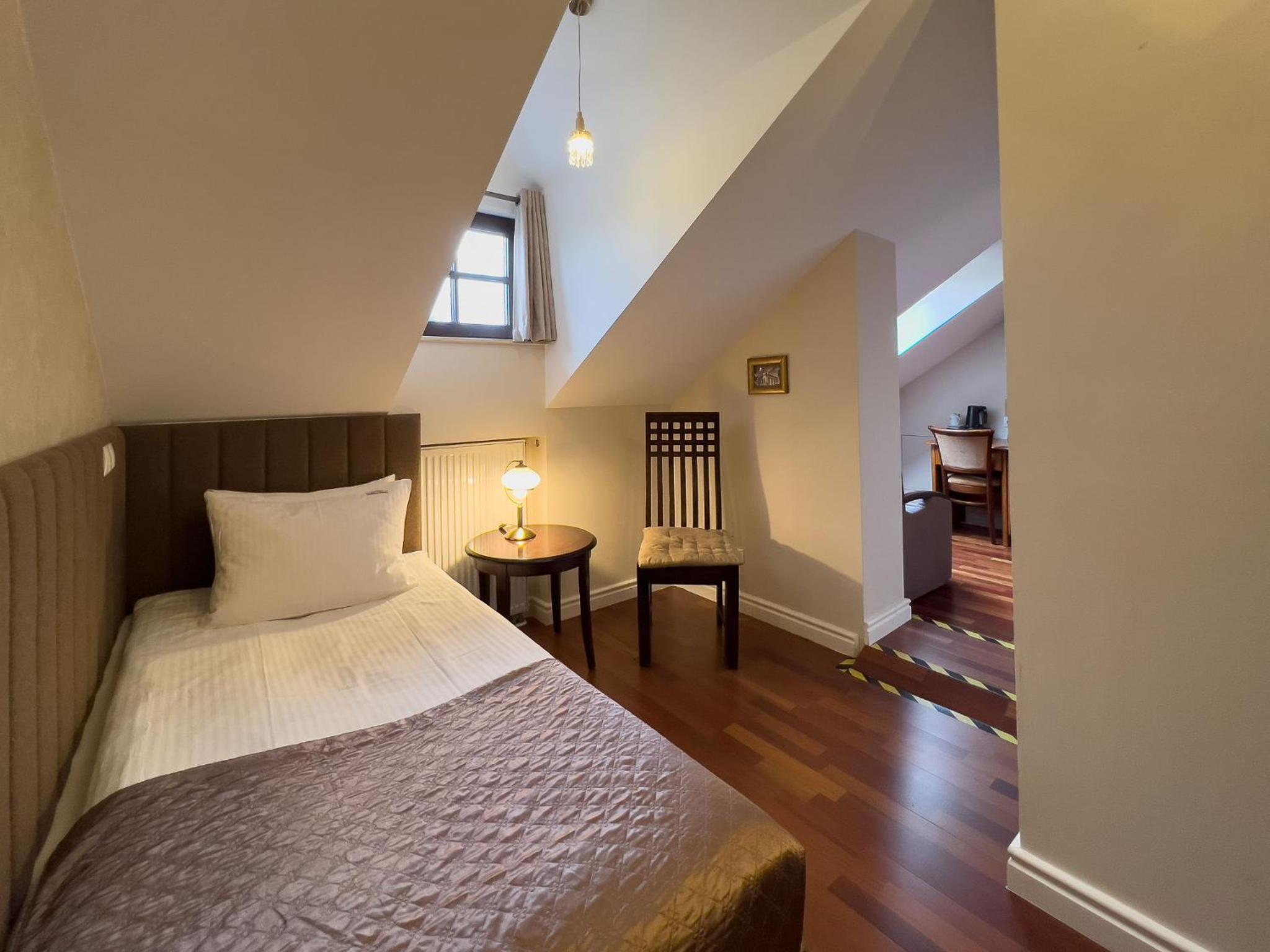 Twin Room - Photo 1