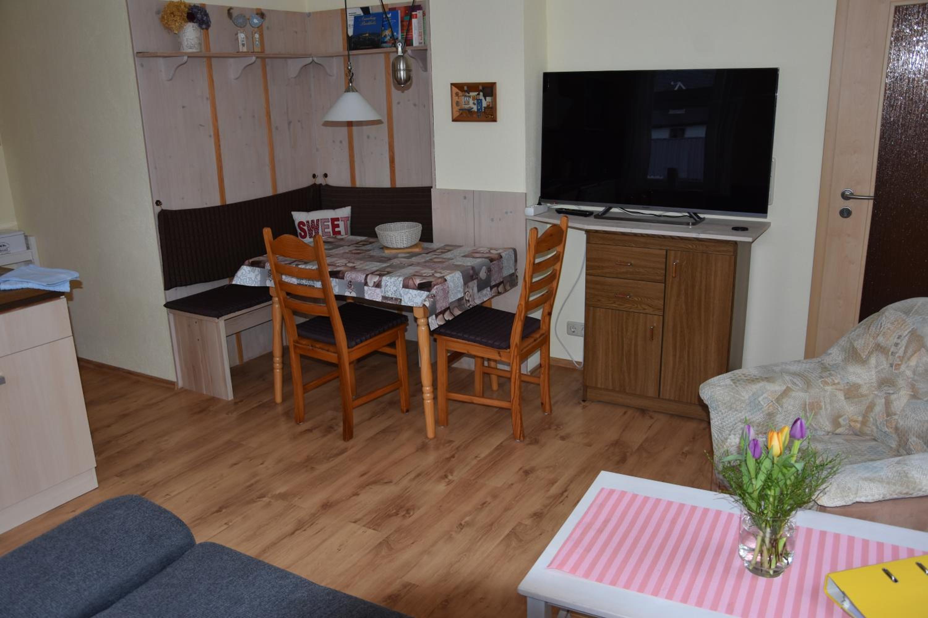 One-Bedroom Apartment photo 2