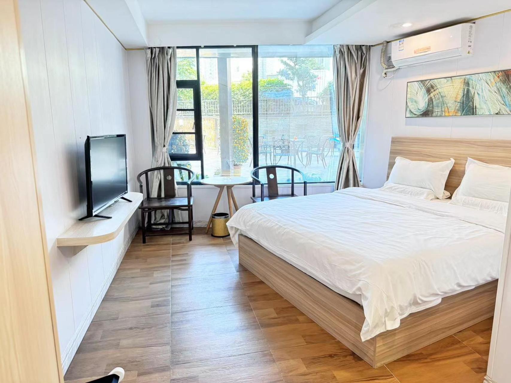 Deluxe Double or Twin Room with Garden View photo 2