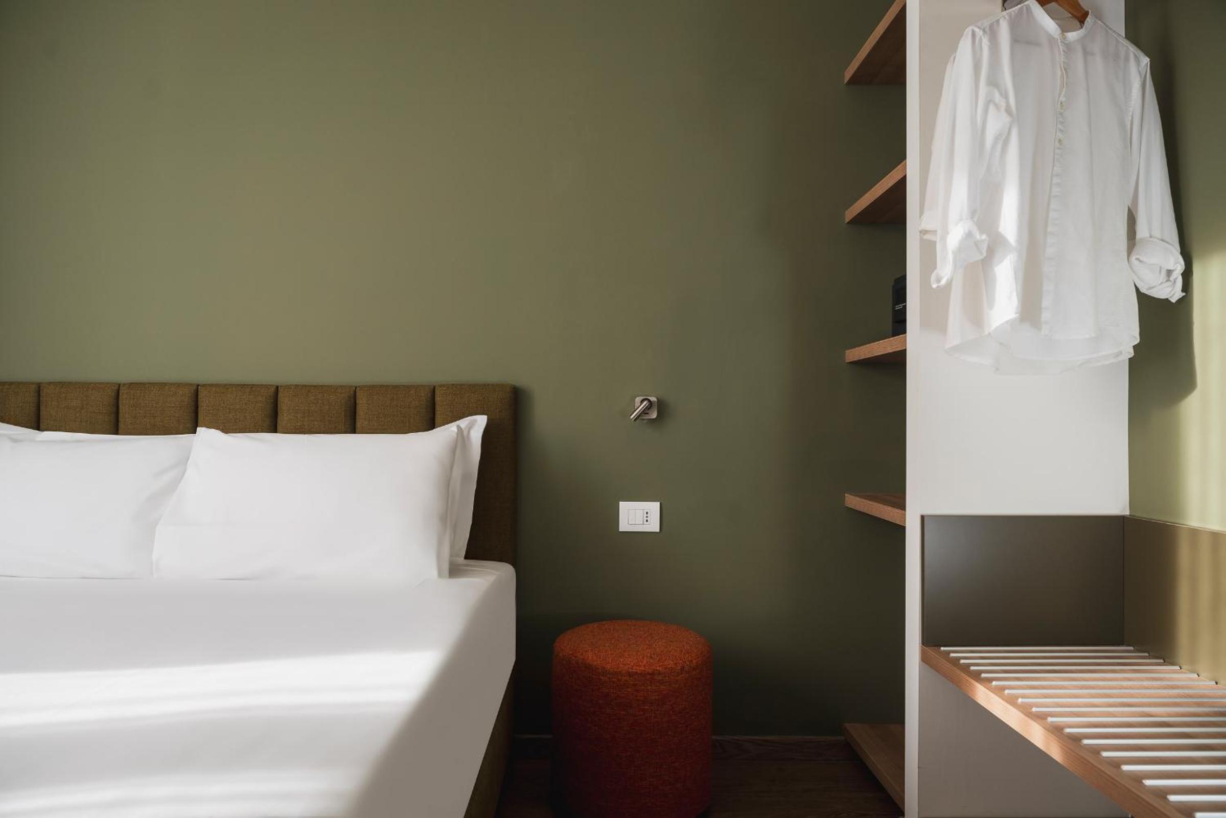 Double Room - Photo 6