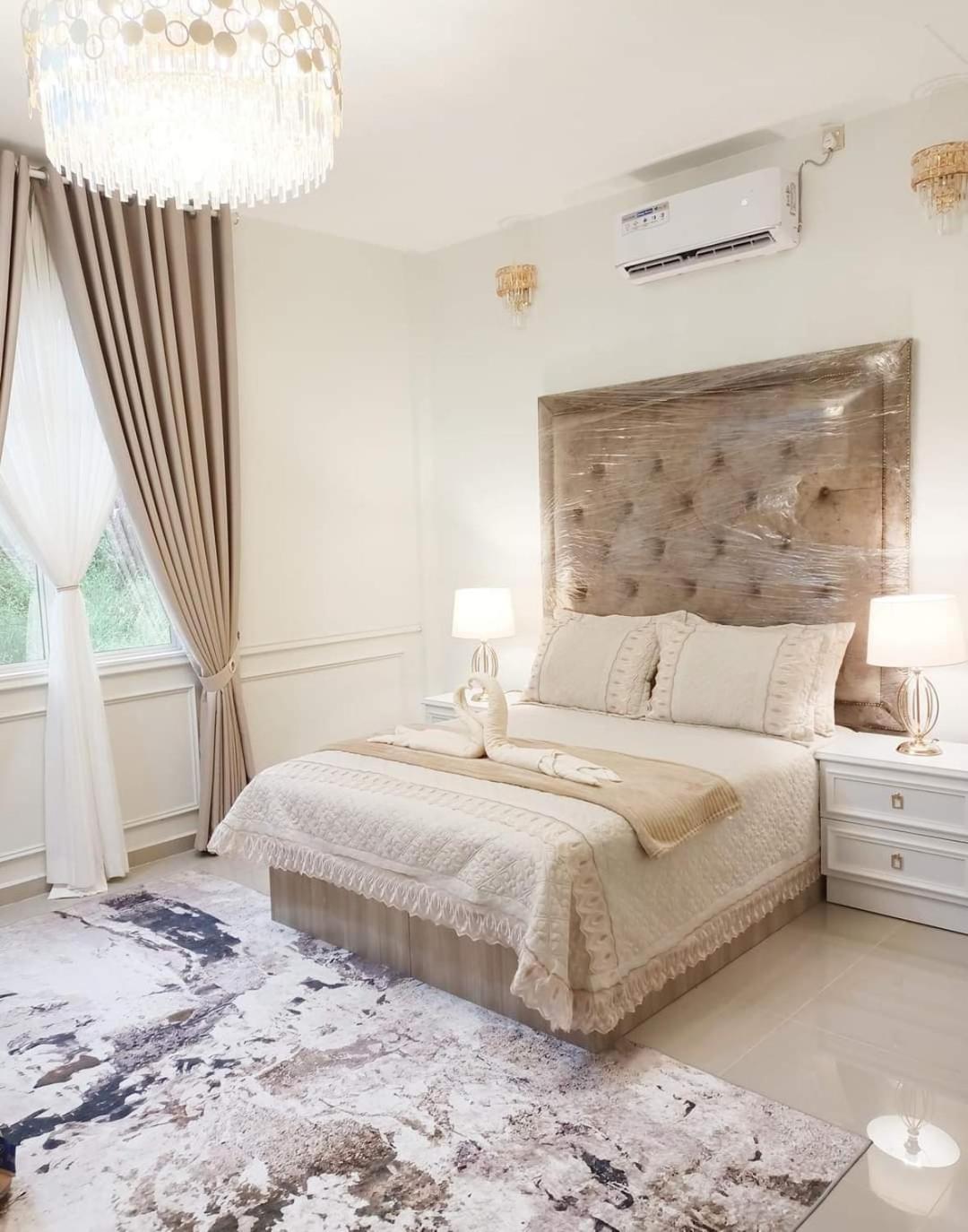 One-Bedroom House photo 1