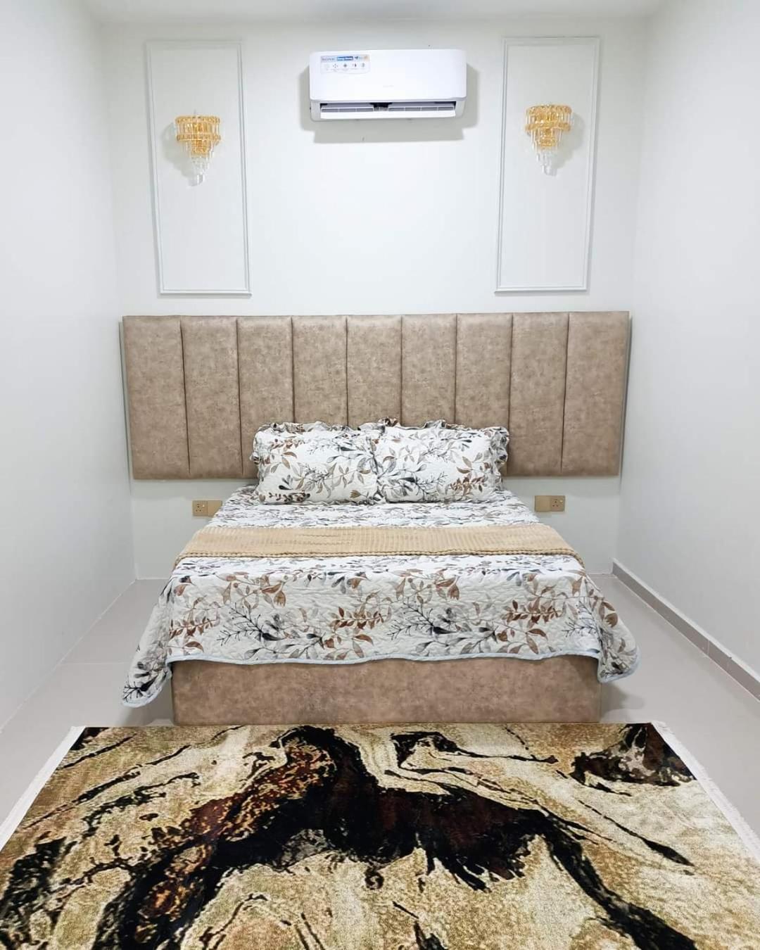One-Bedroom House photo 3