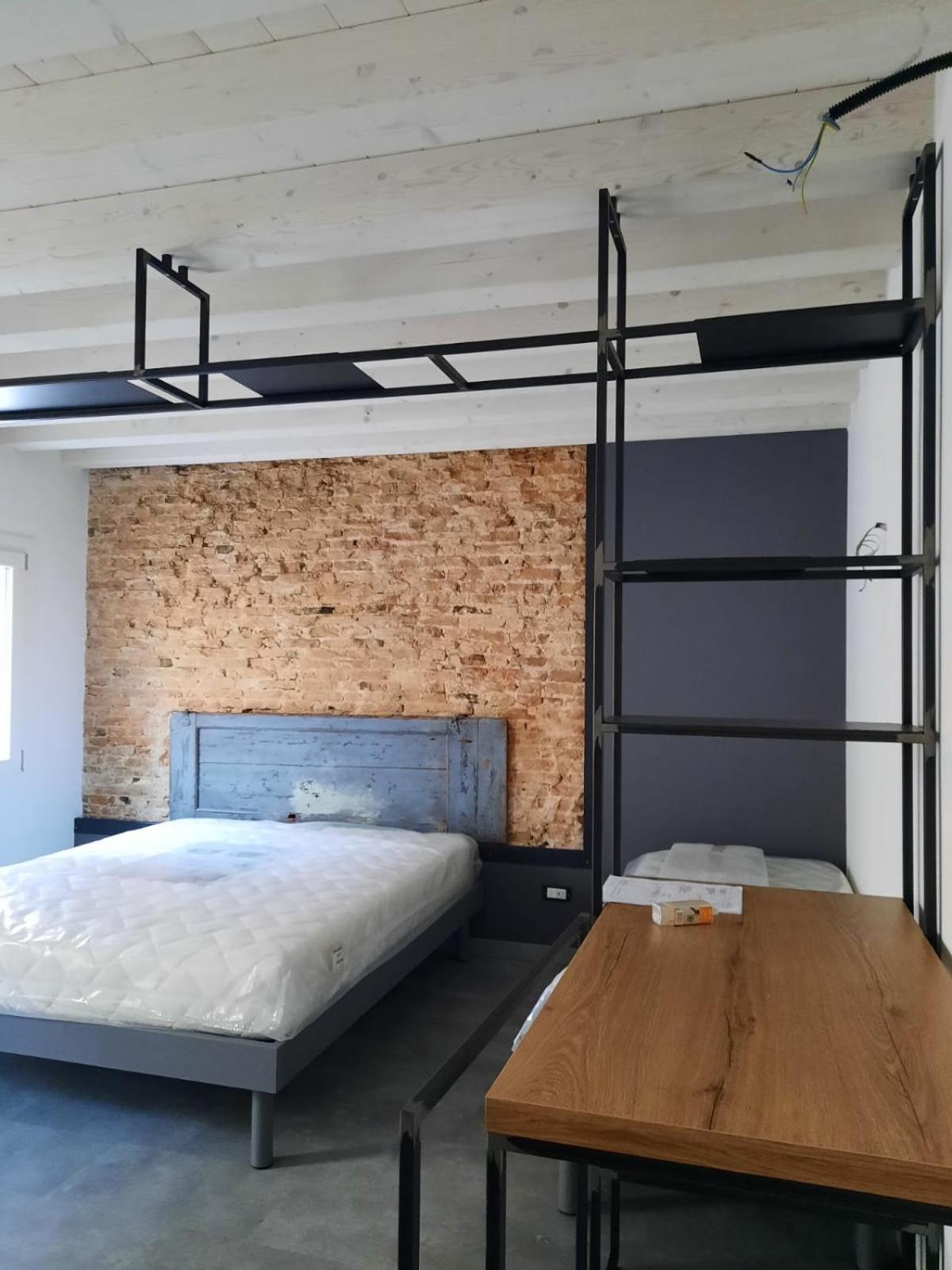 Deluxe King Room - Photo 6