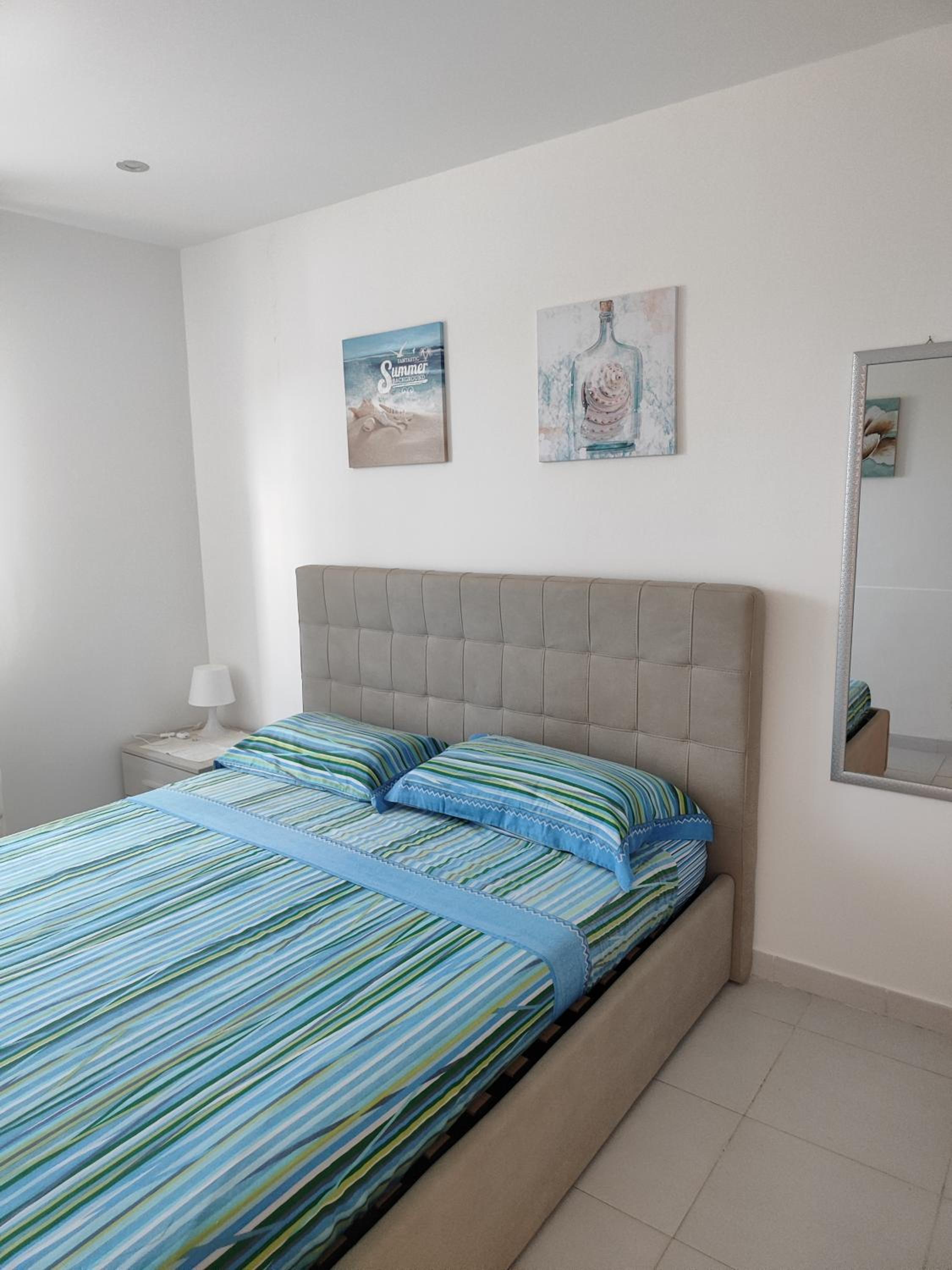 One-Bedroom House photo 1