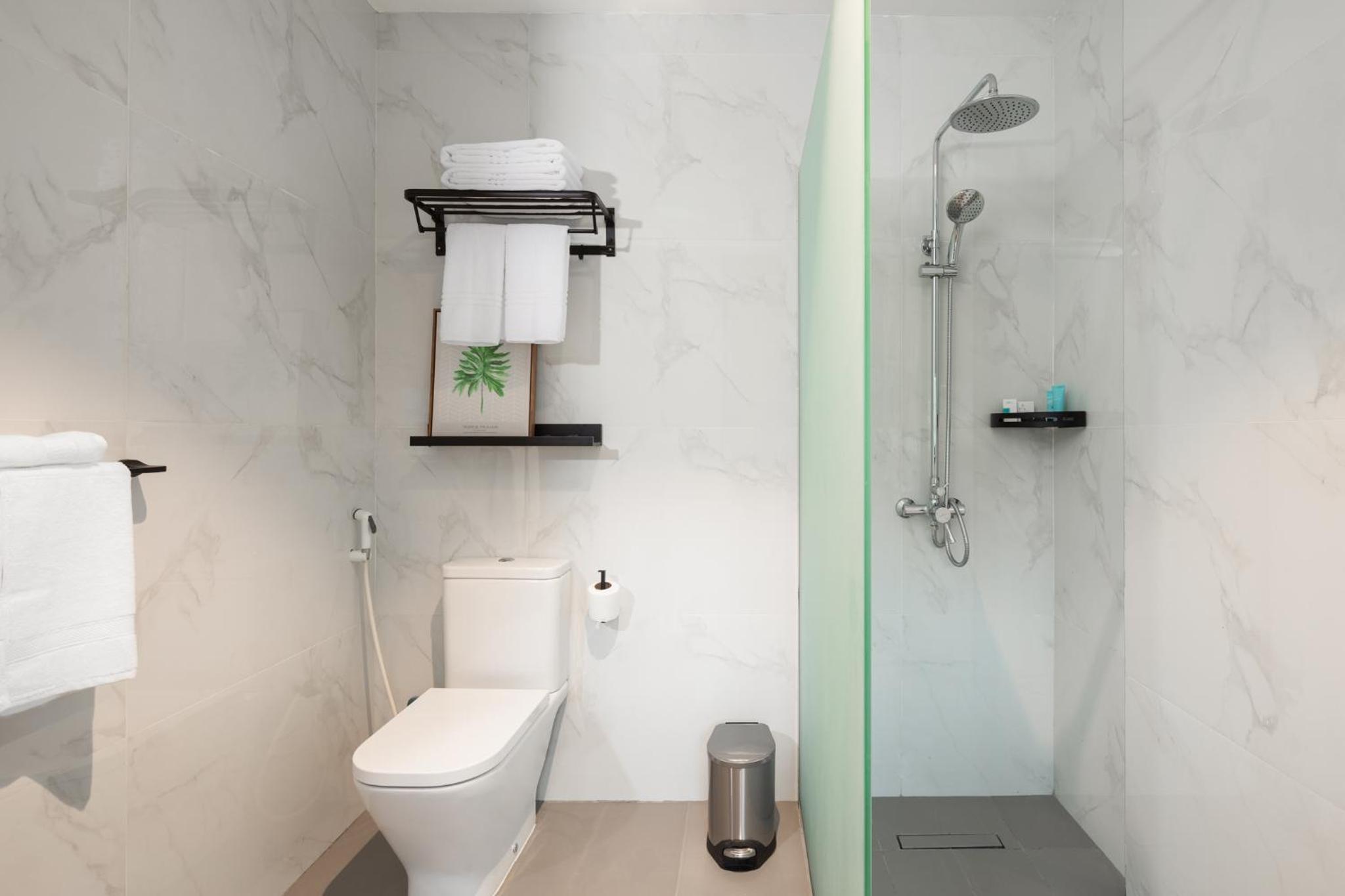 Standard Twin Room - Photo 4