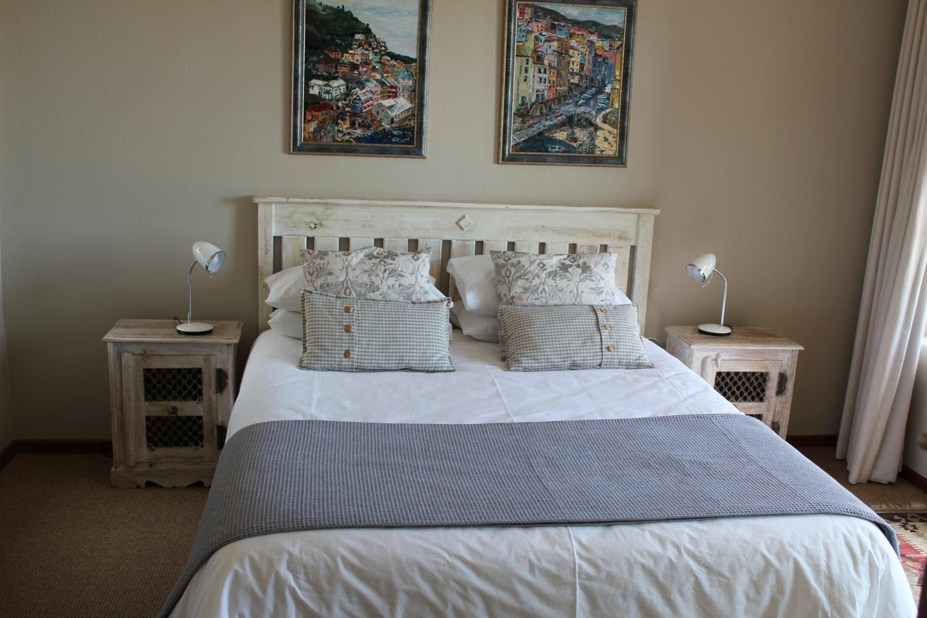 Four-Bedroom House photo 1