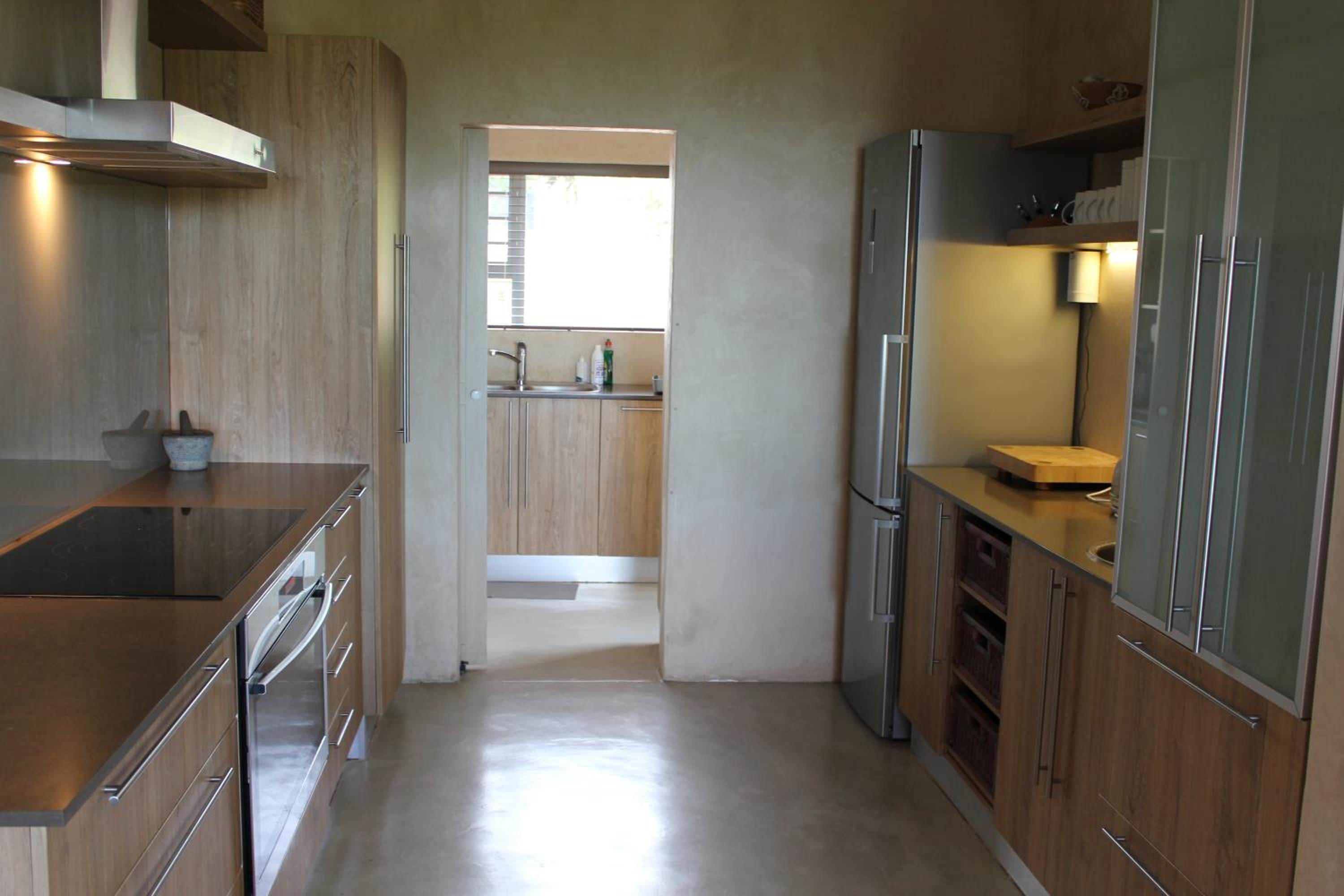 Four-Bedroom House photo 3