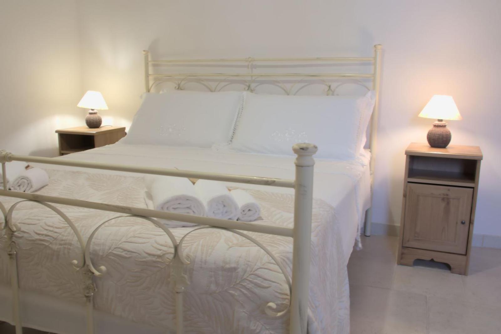 One-Bedroom House photo 1