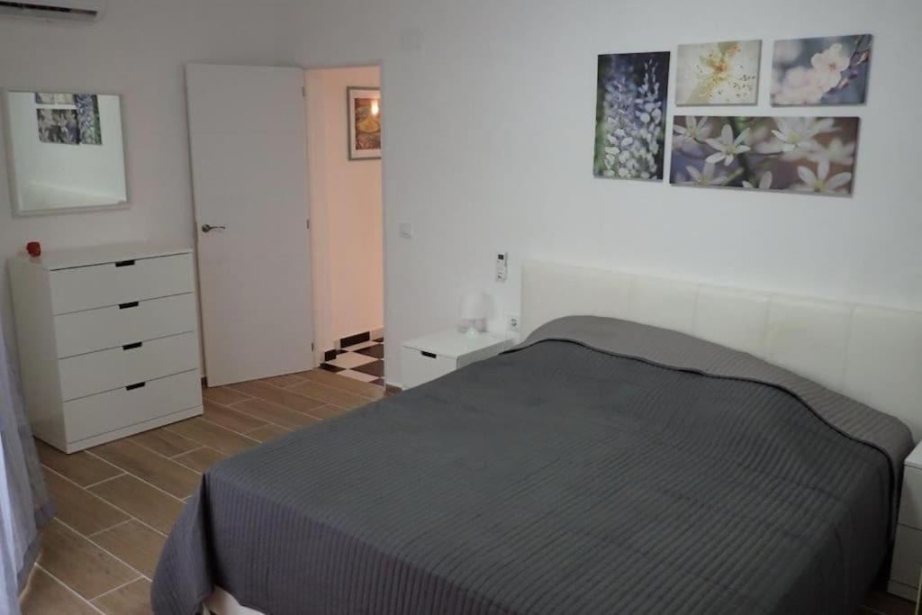 Casa de cuatro habitaciones