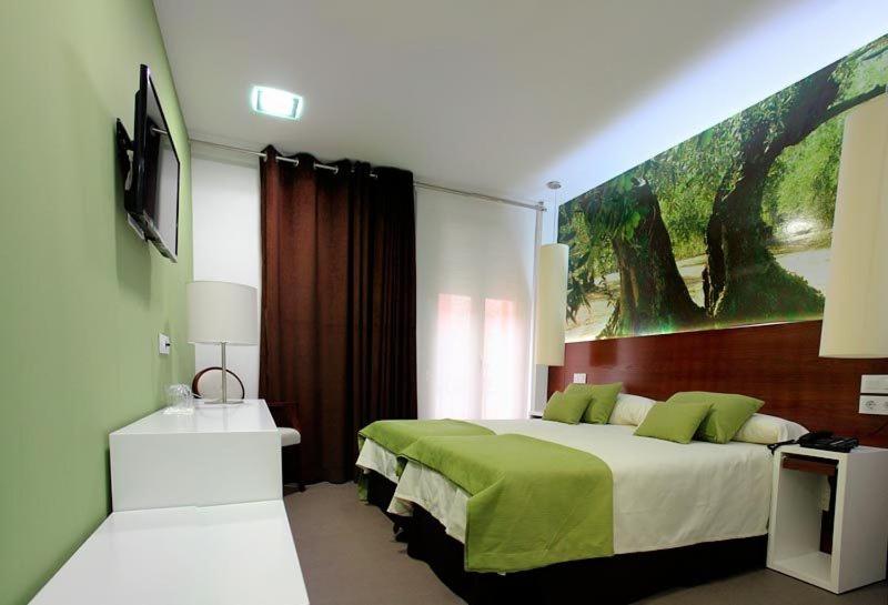 Double or Twin Room - Photo 5