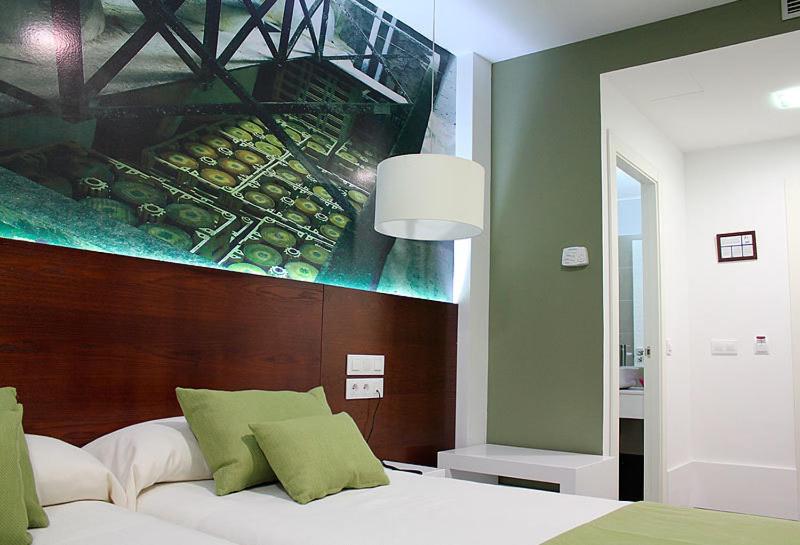 Double or Twin Room - Photo 8