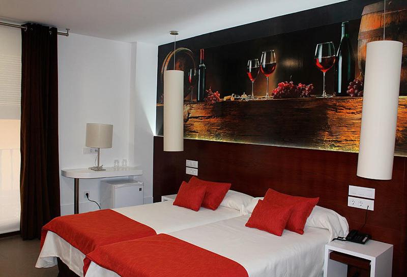 Double or Twin Room - Photo 21