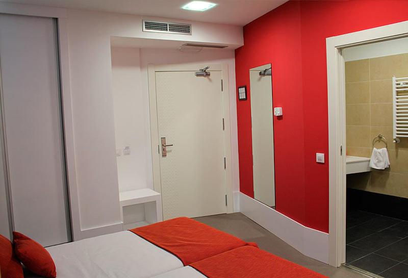 Double or Twin Room - Photo 25