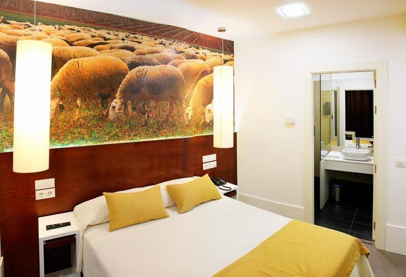 Double or Twin Room - Photo 1