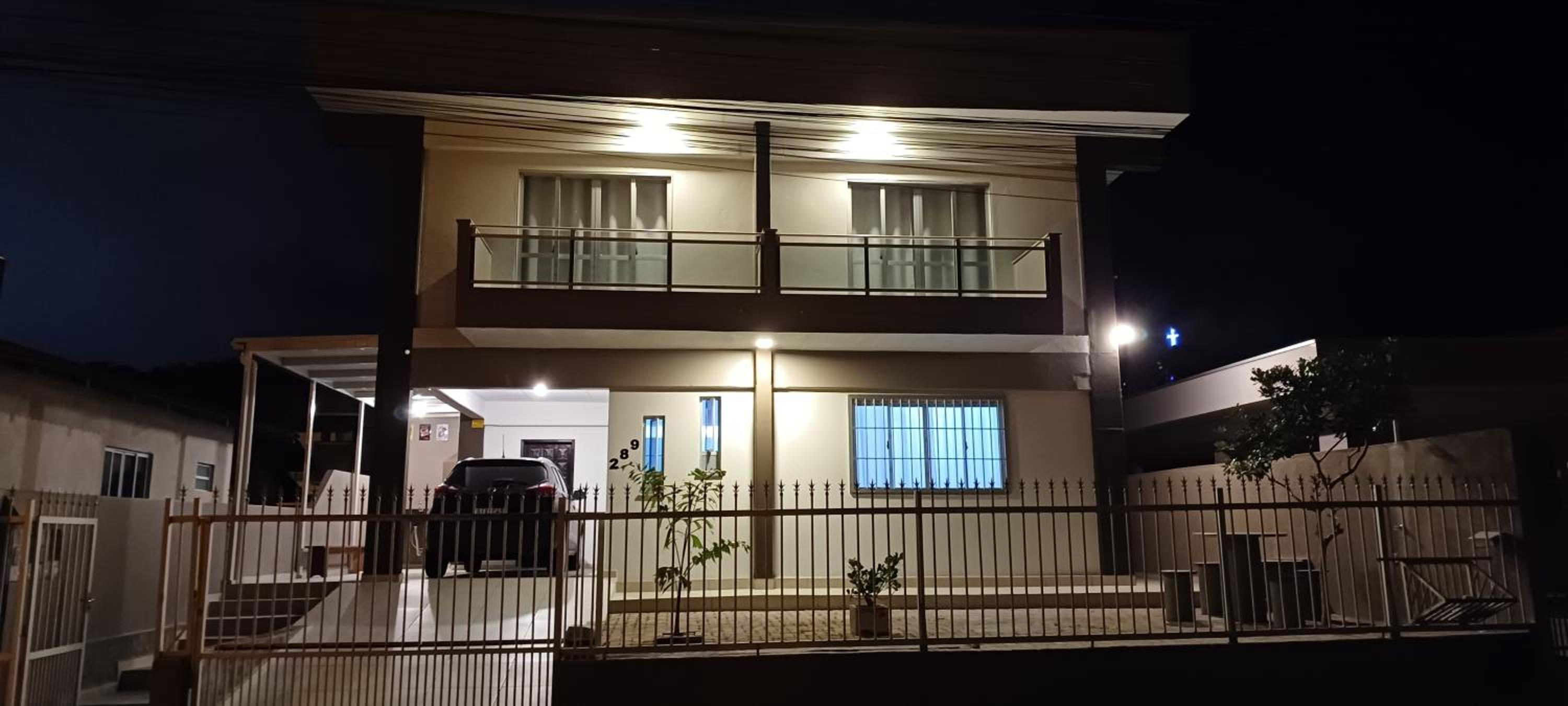 Three-Bedroom House photo 3