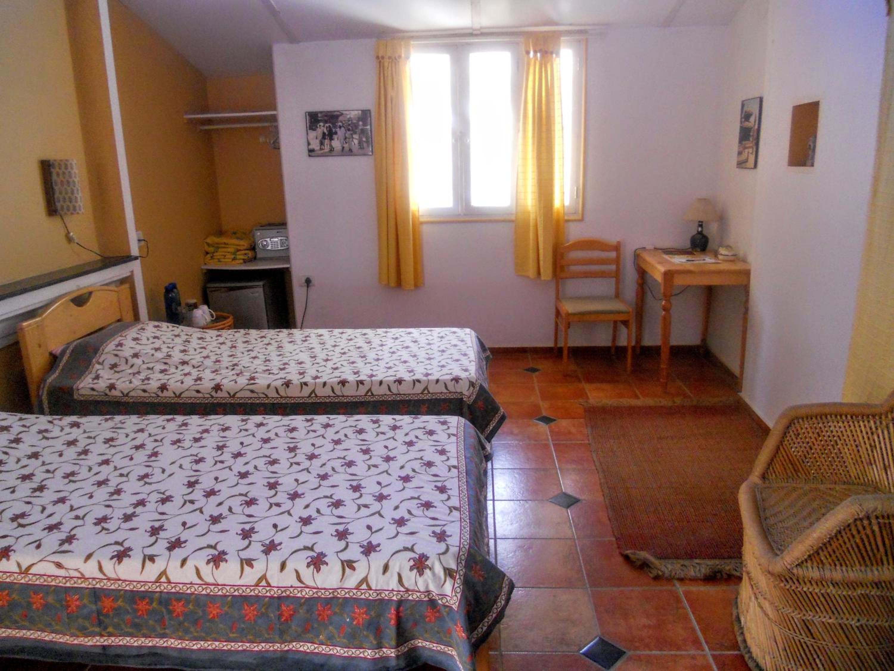 Deluxe Room - Photo 23
