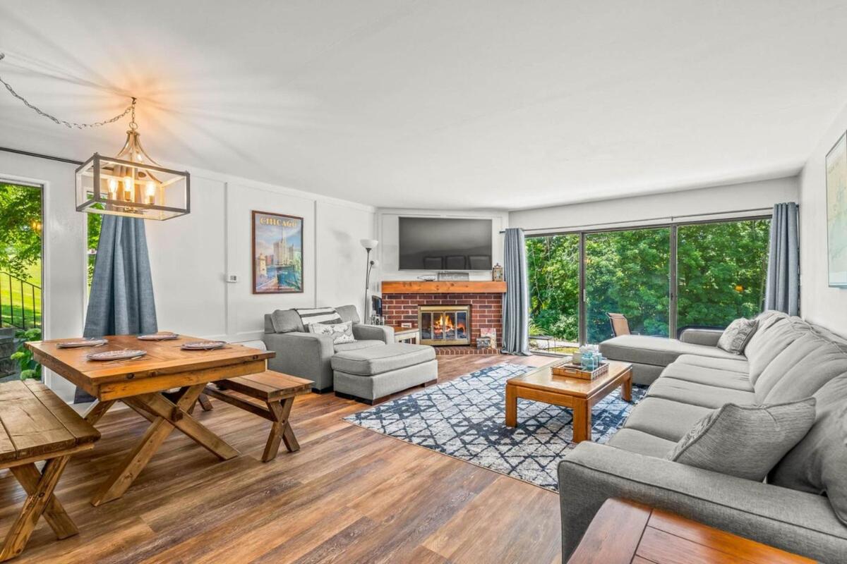 Family Room photo 1