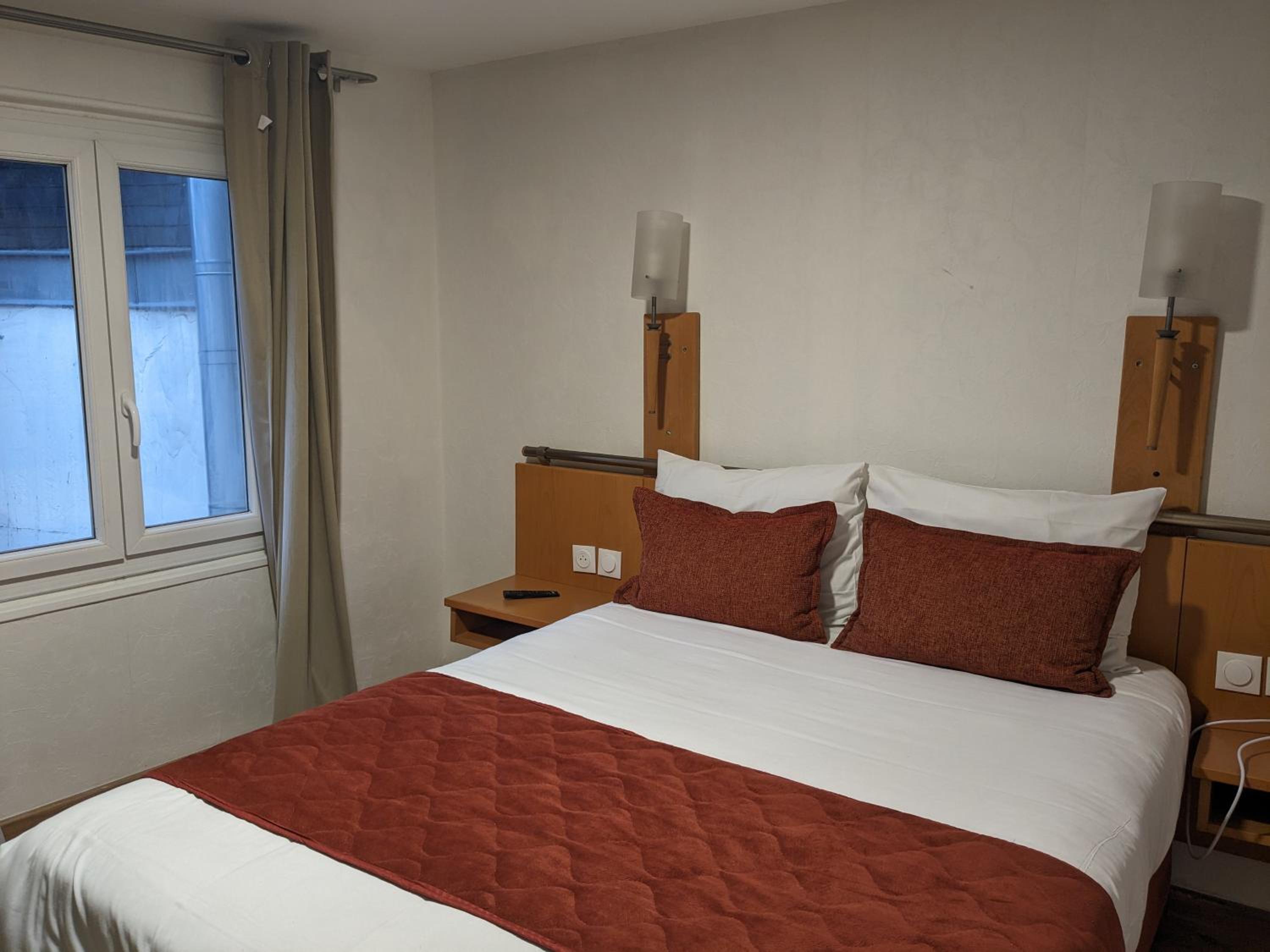 Large Double Room - Photo 26