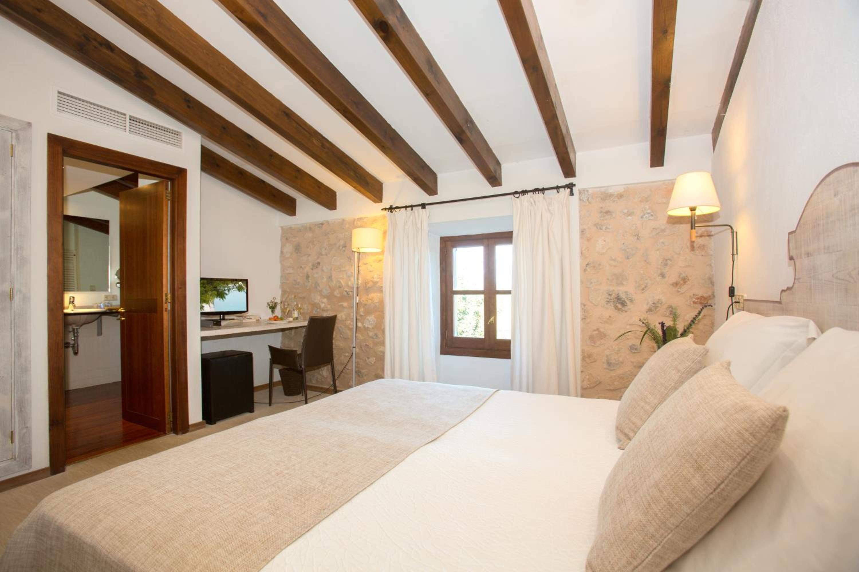 Double Room - Photo 1