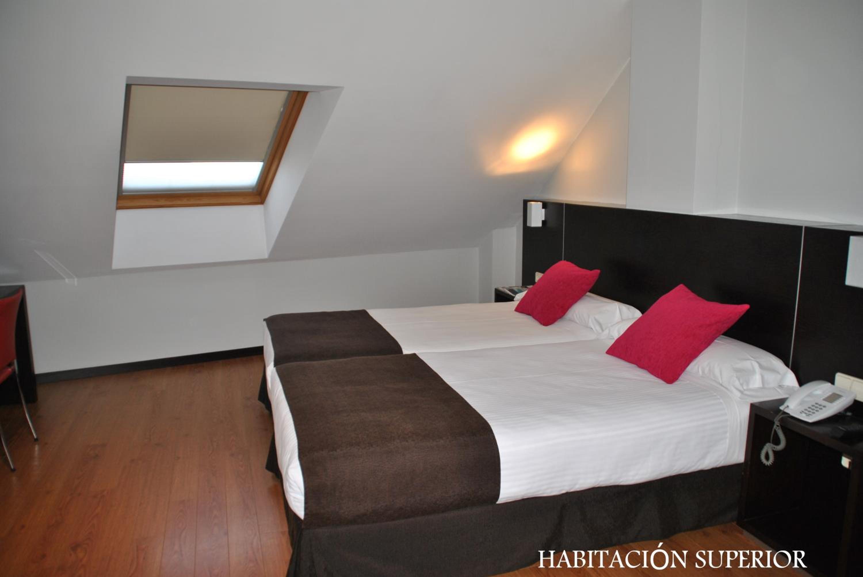 Superior Twin Room photo 2