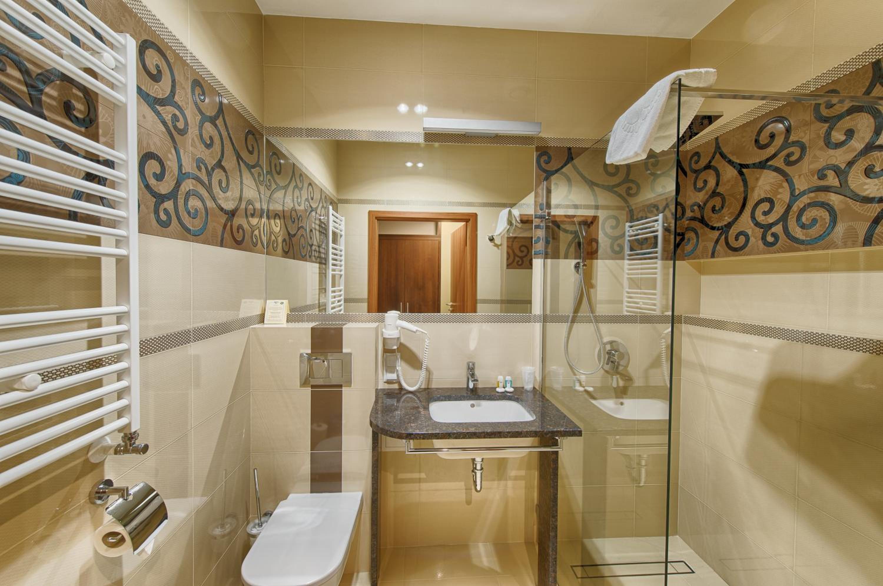 Double Room - Photo 5