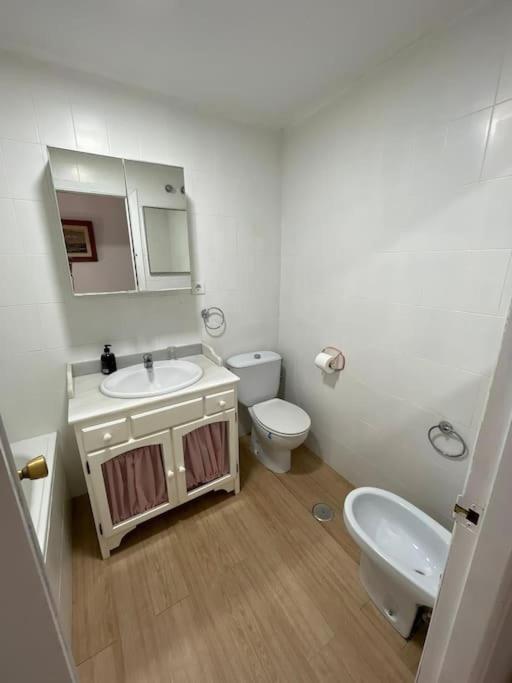 Three-Bedroom Apartment photo 3