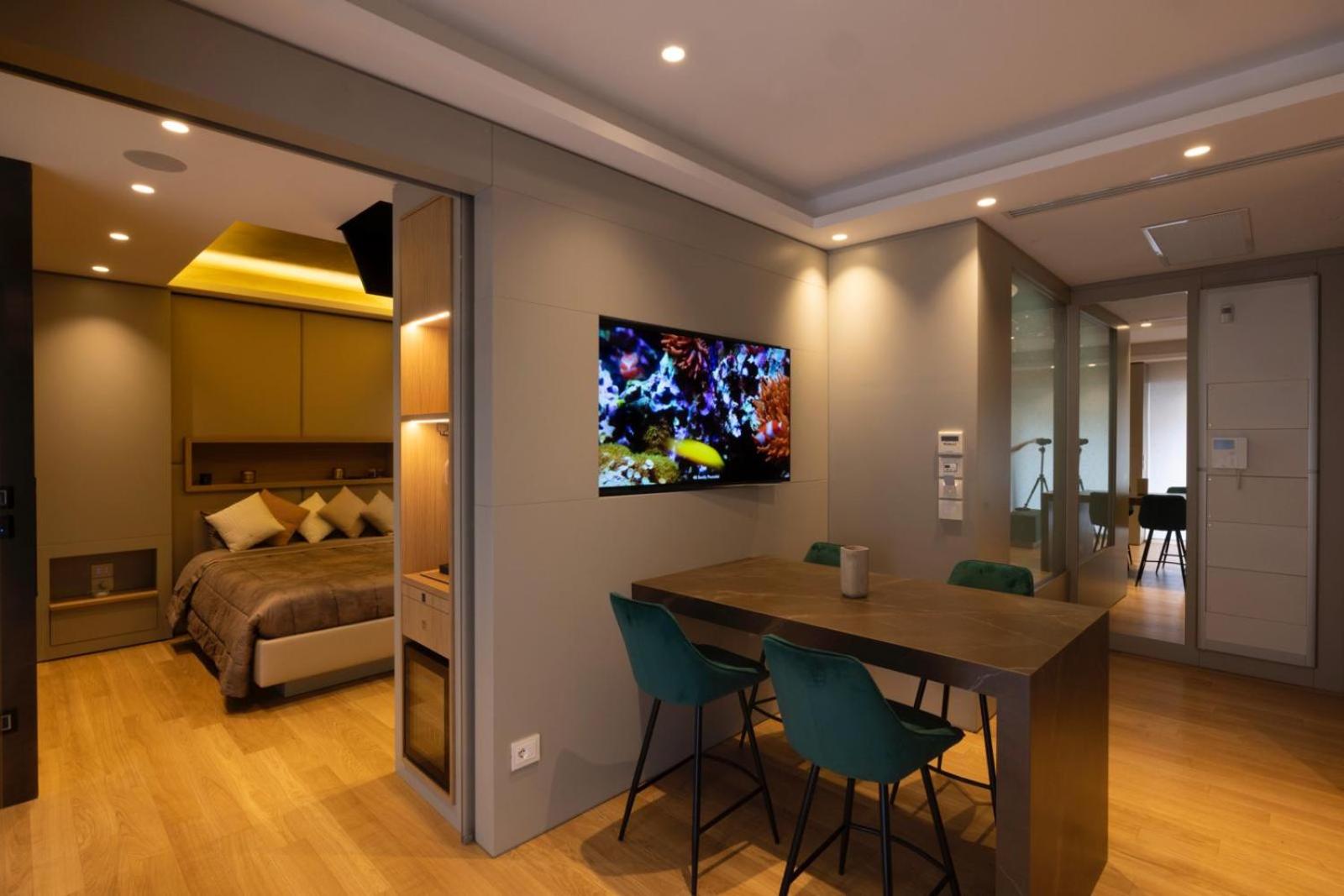 Deluxe Apartment