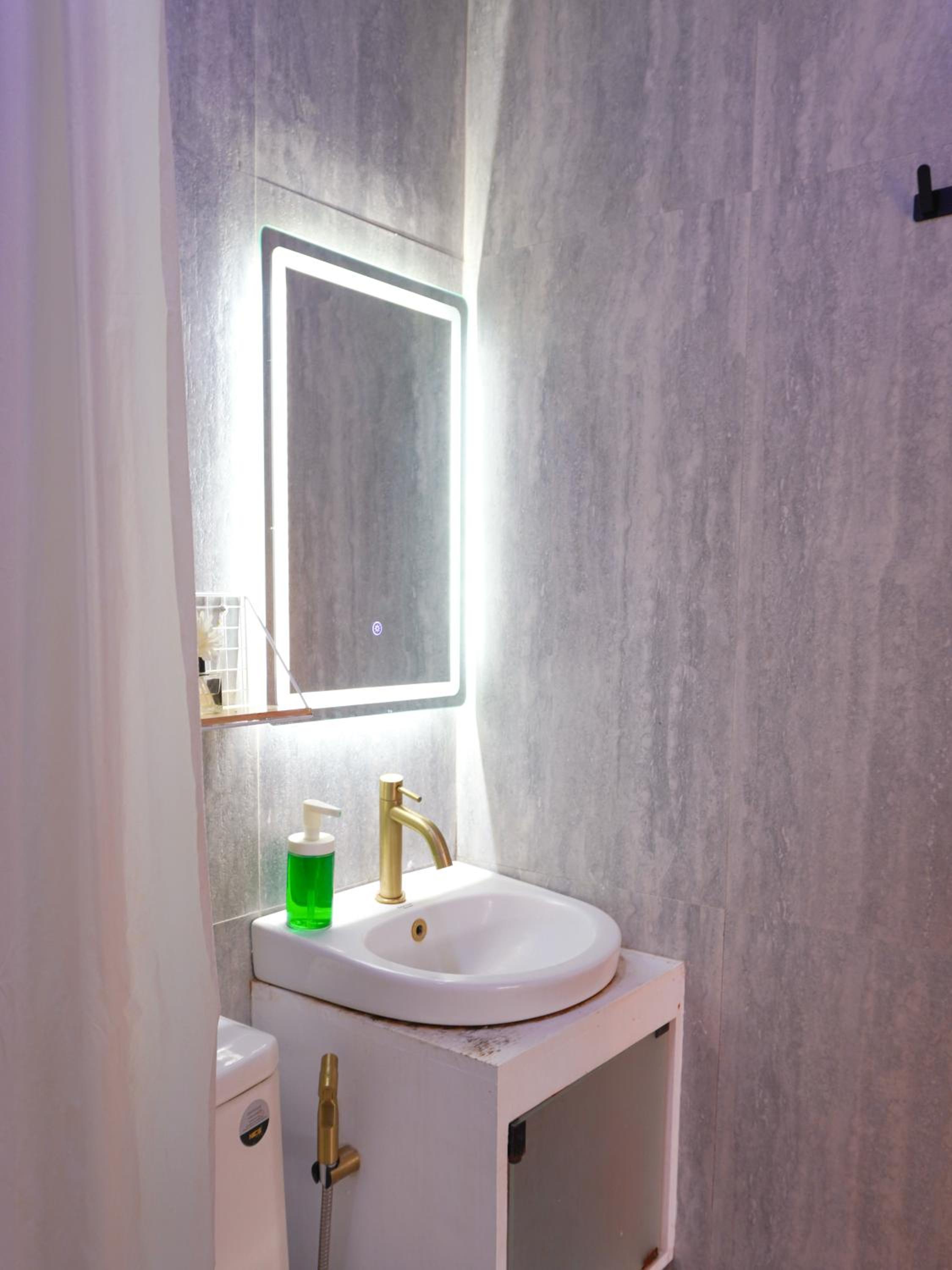 Double Room with Private Bathroom - Photo 26