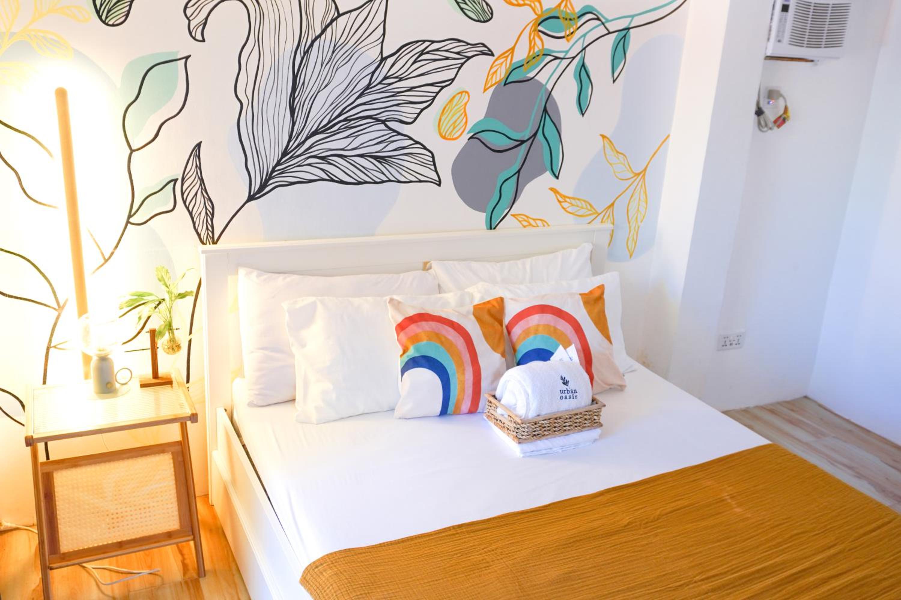 Double Room with Private Bathroom - Photo 24