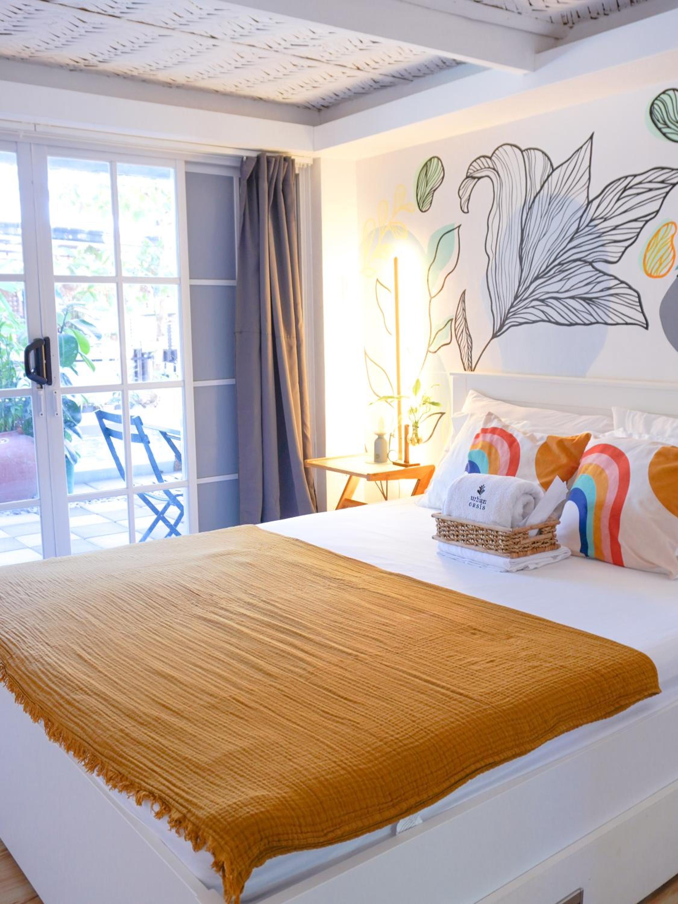 Double Room with Private Bathroom - Photo 25