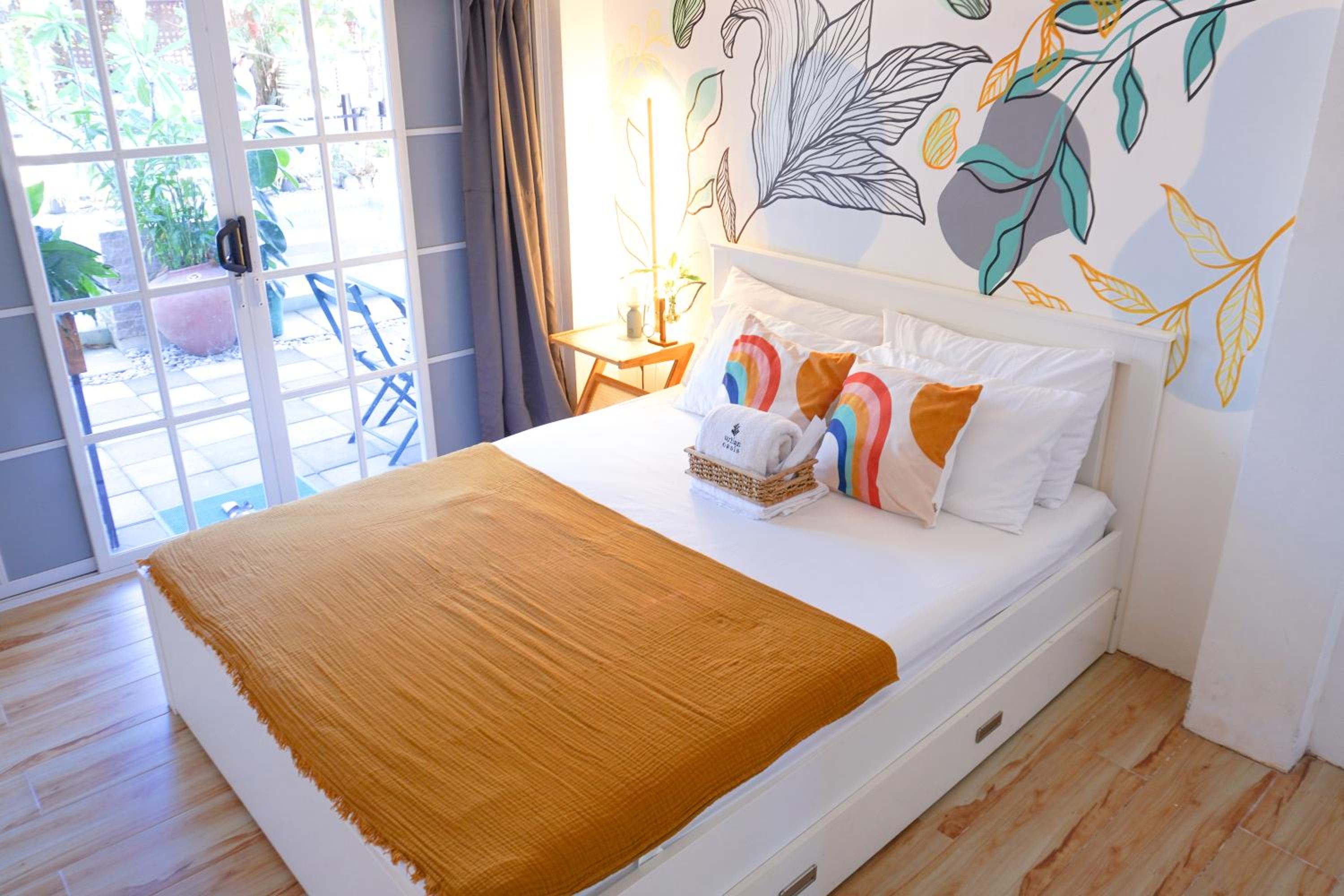 Double Room with Private Bathroom - Photo 22