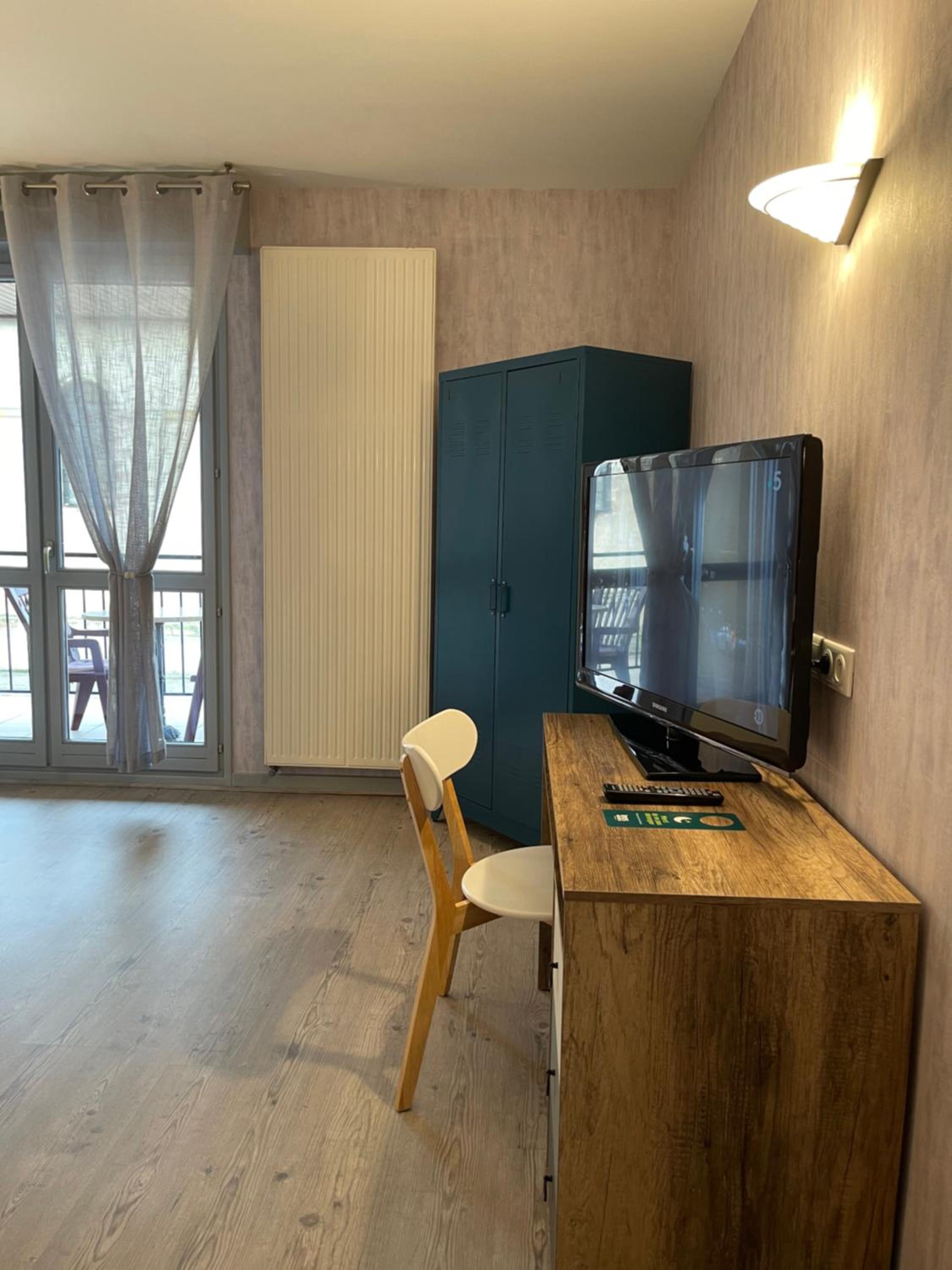 Double Room with Garden View - Photo 11