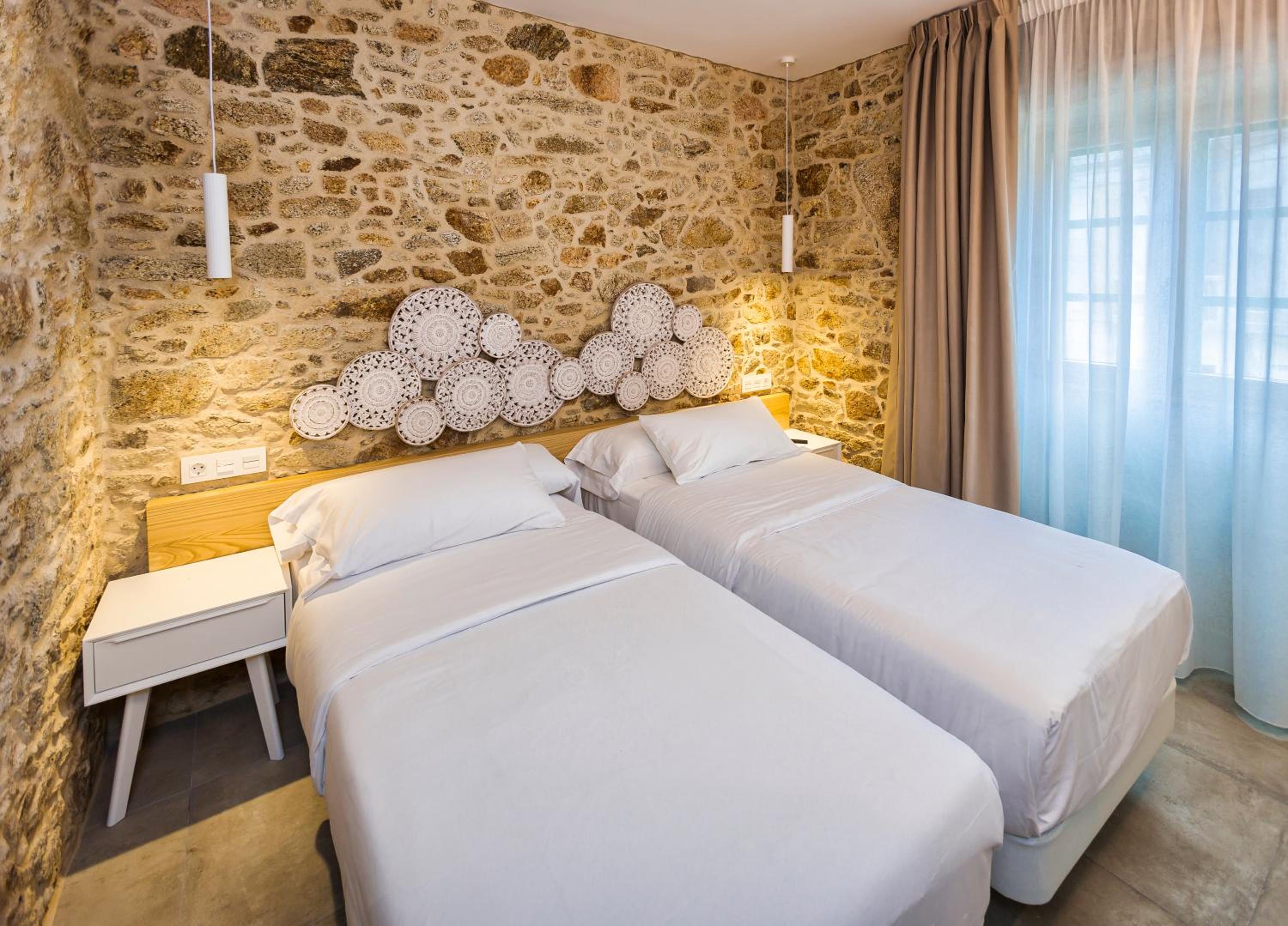 Double or Twin Room with Balcony photo 3