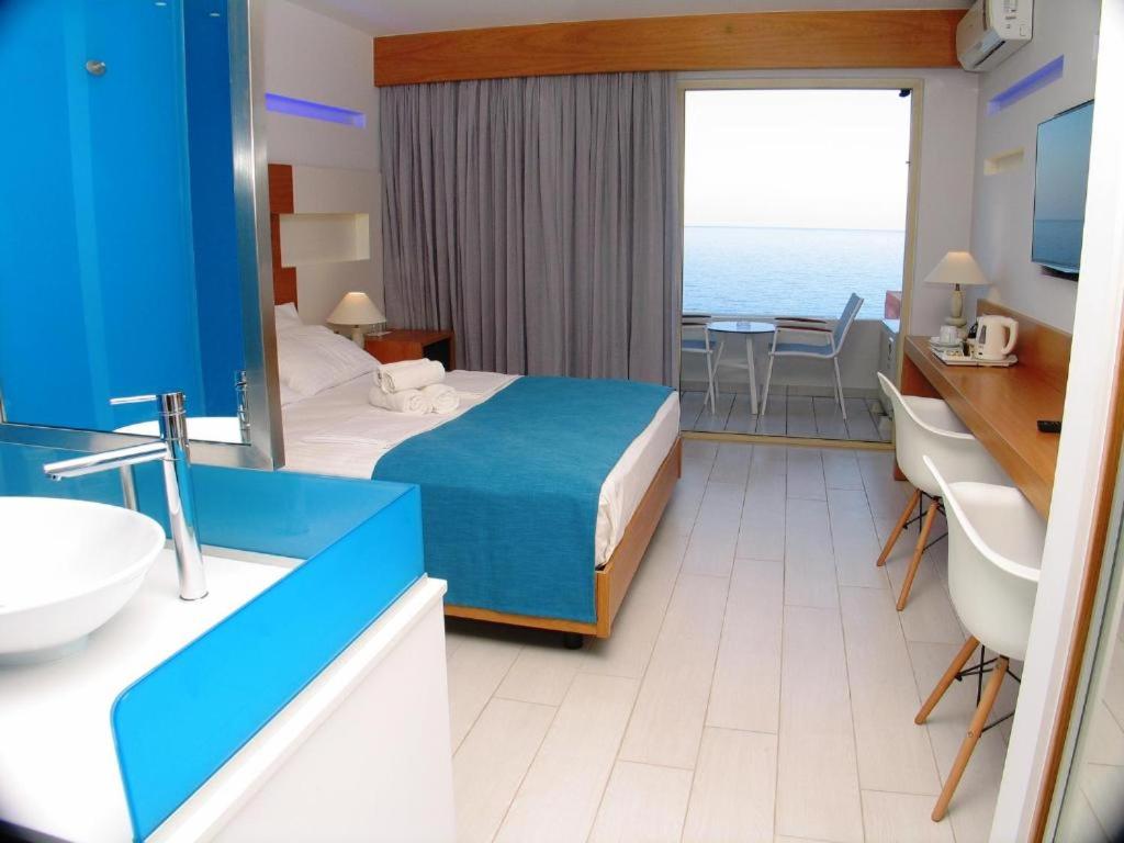 Deluxe Double Room with Sea View