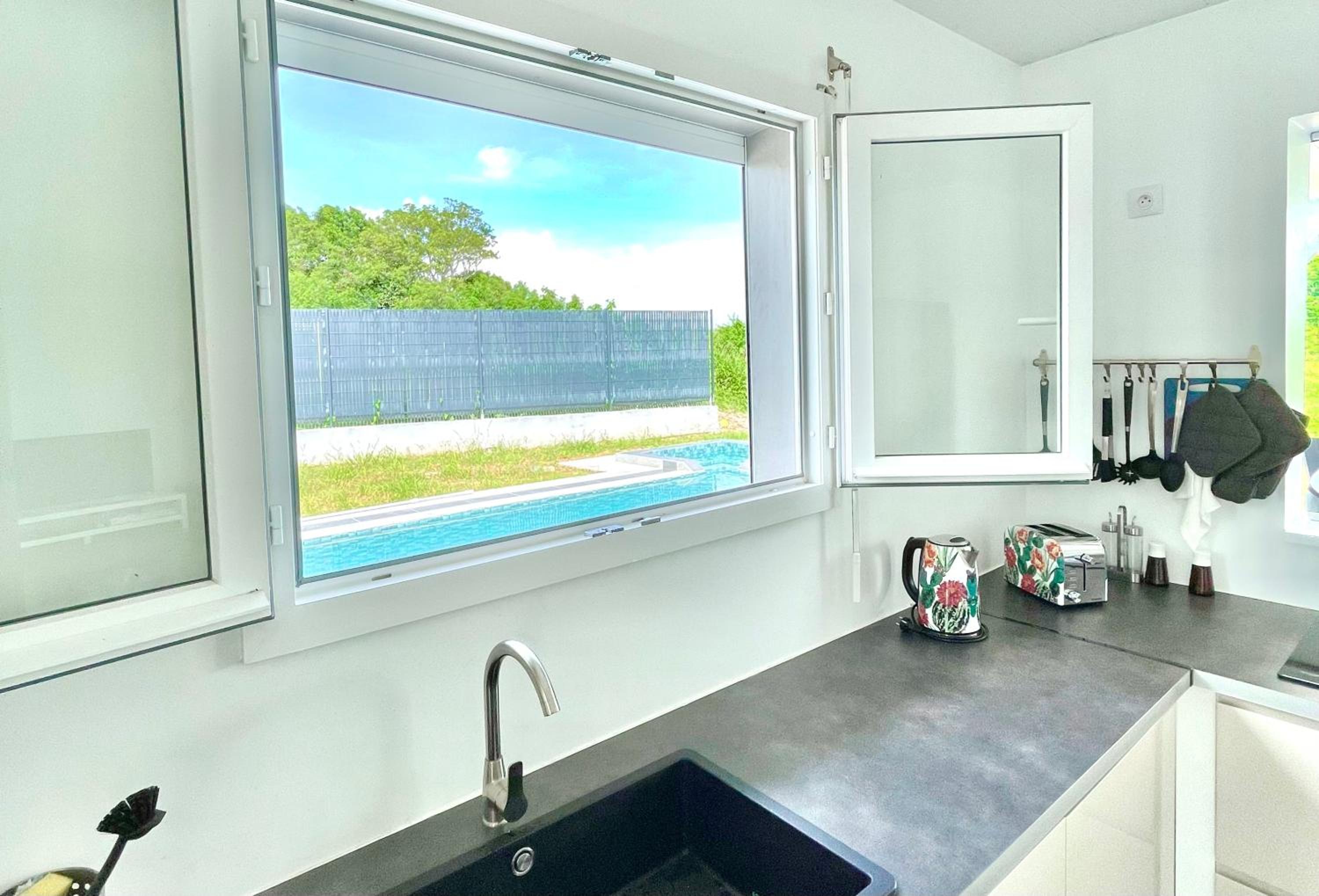 Three-Bedroom Villa photo 2