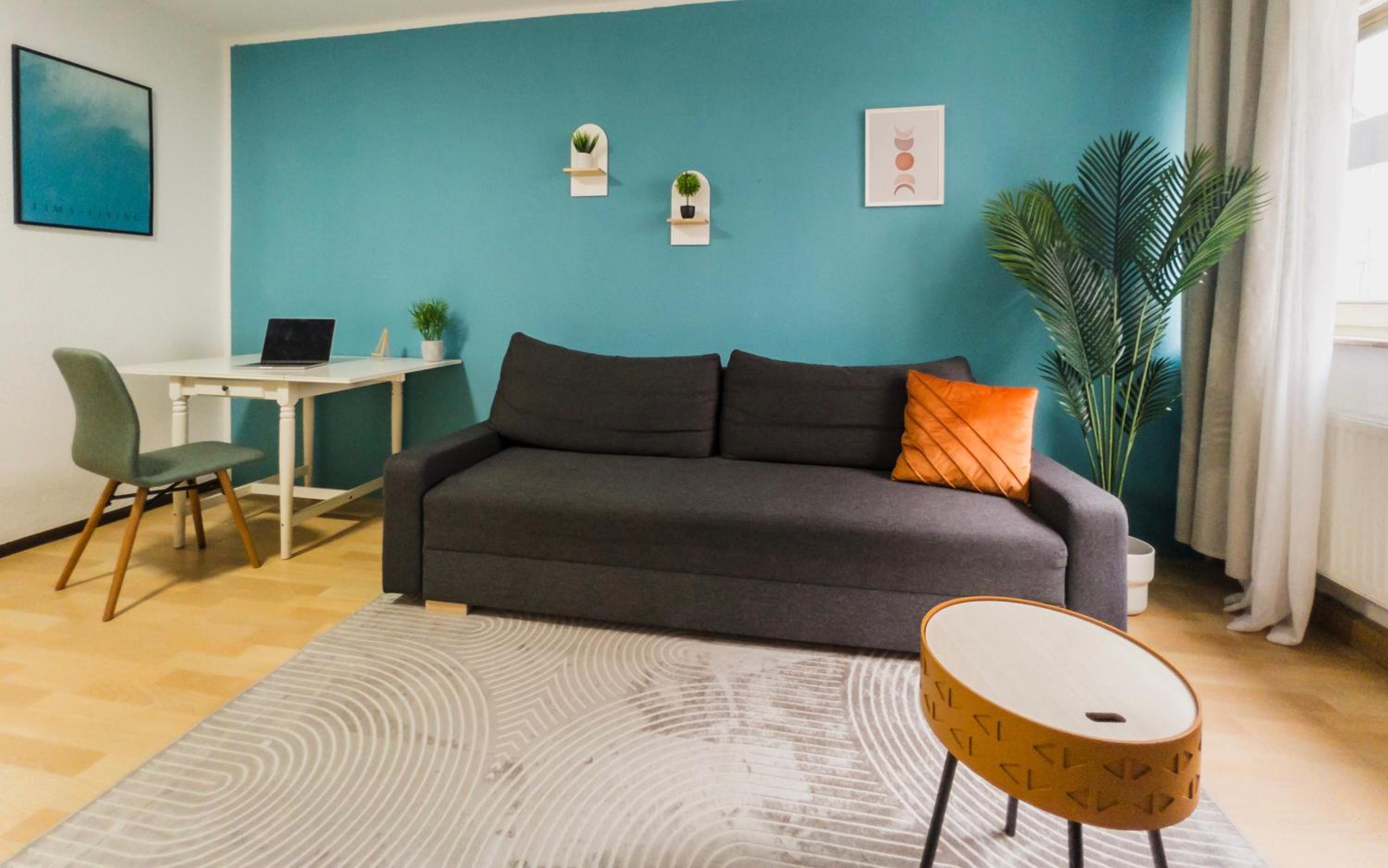 One-Bedroom Apartment photo 2