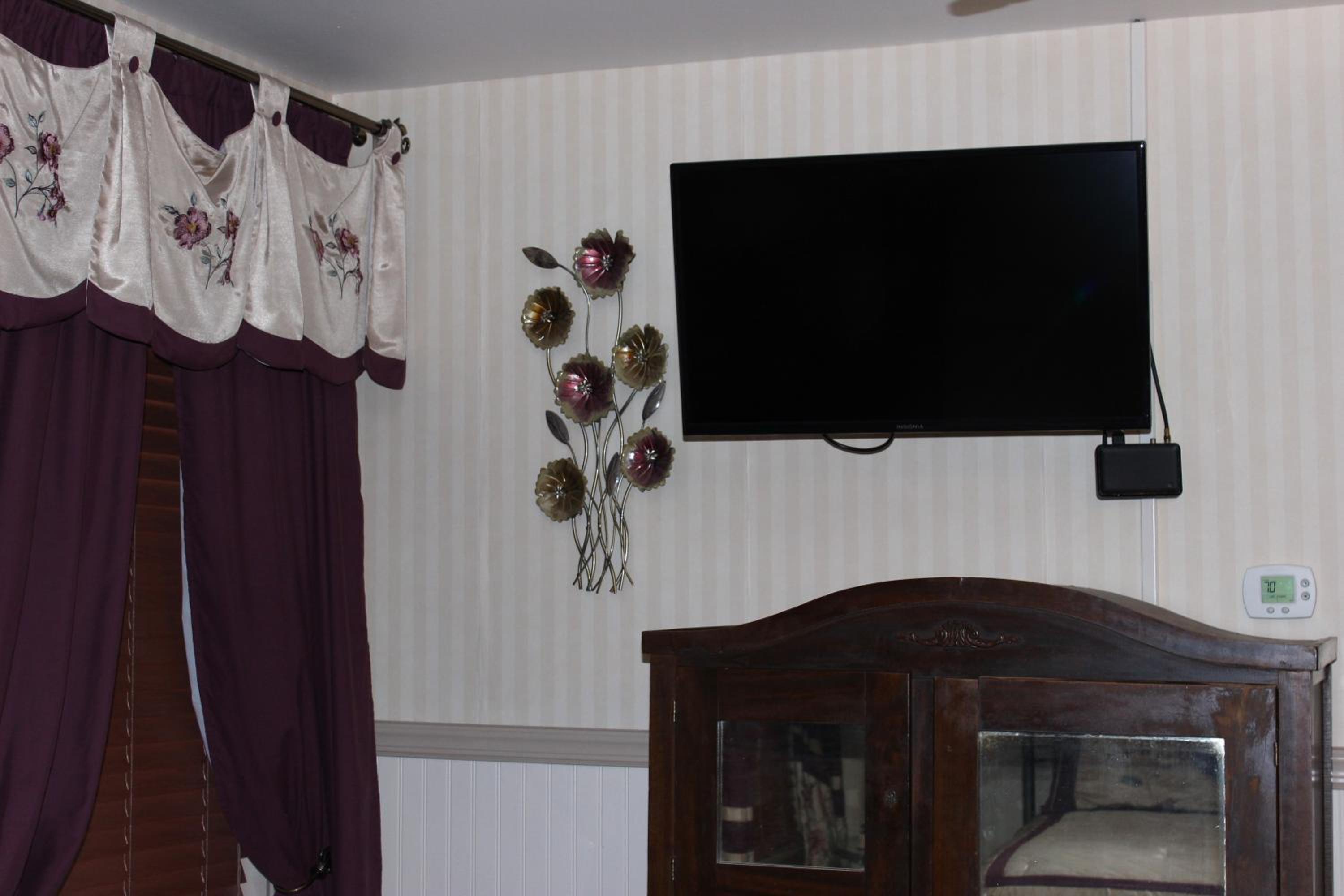 Deluxe Double Room with Shower photo 3
